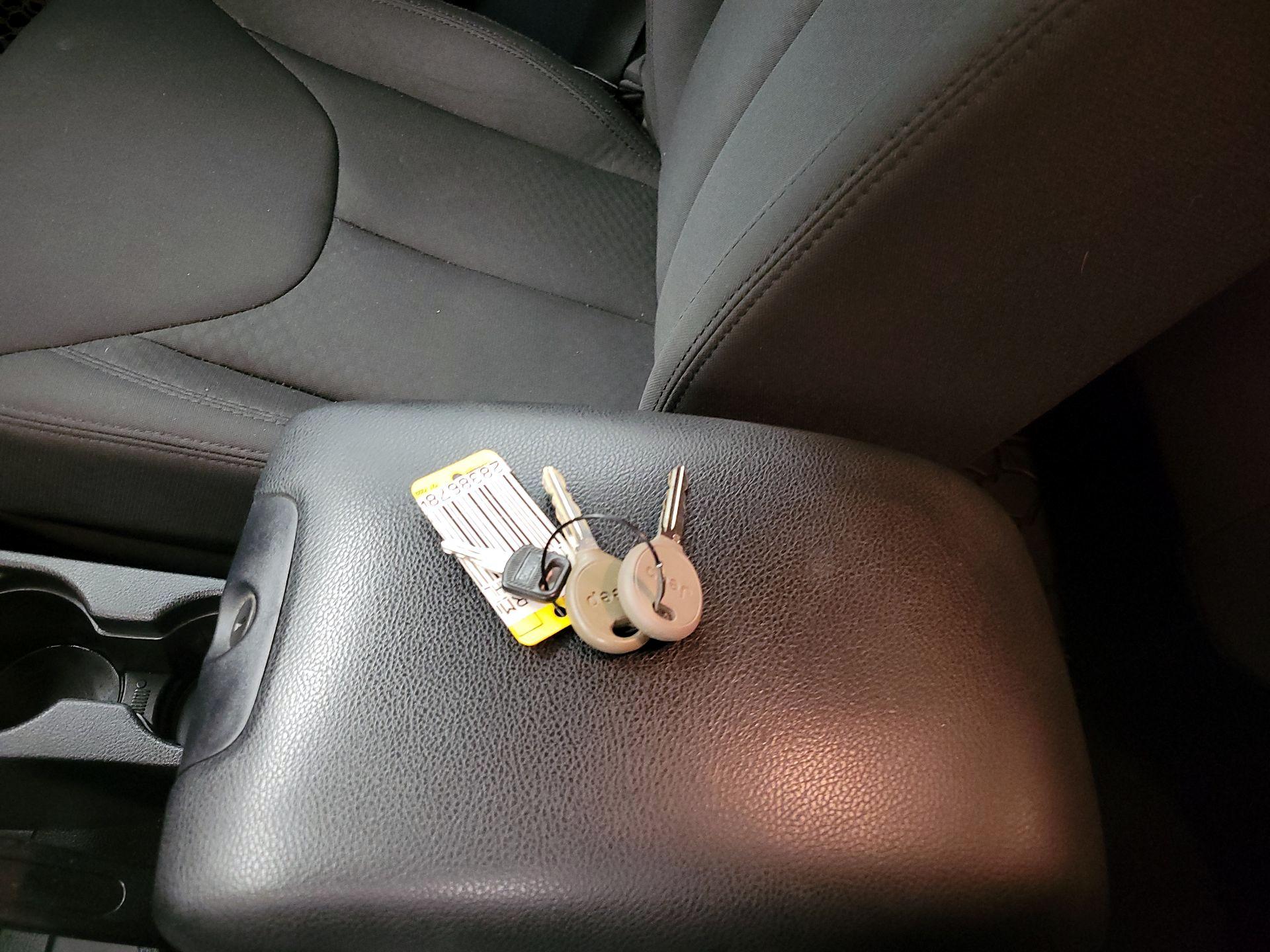 Thumbnail: 2017 Jeep Wrangler - 19