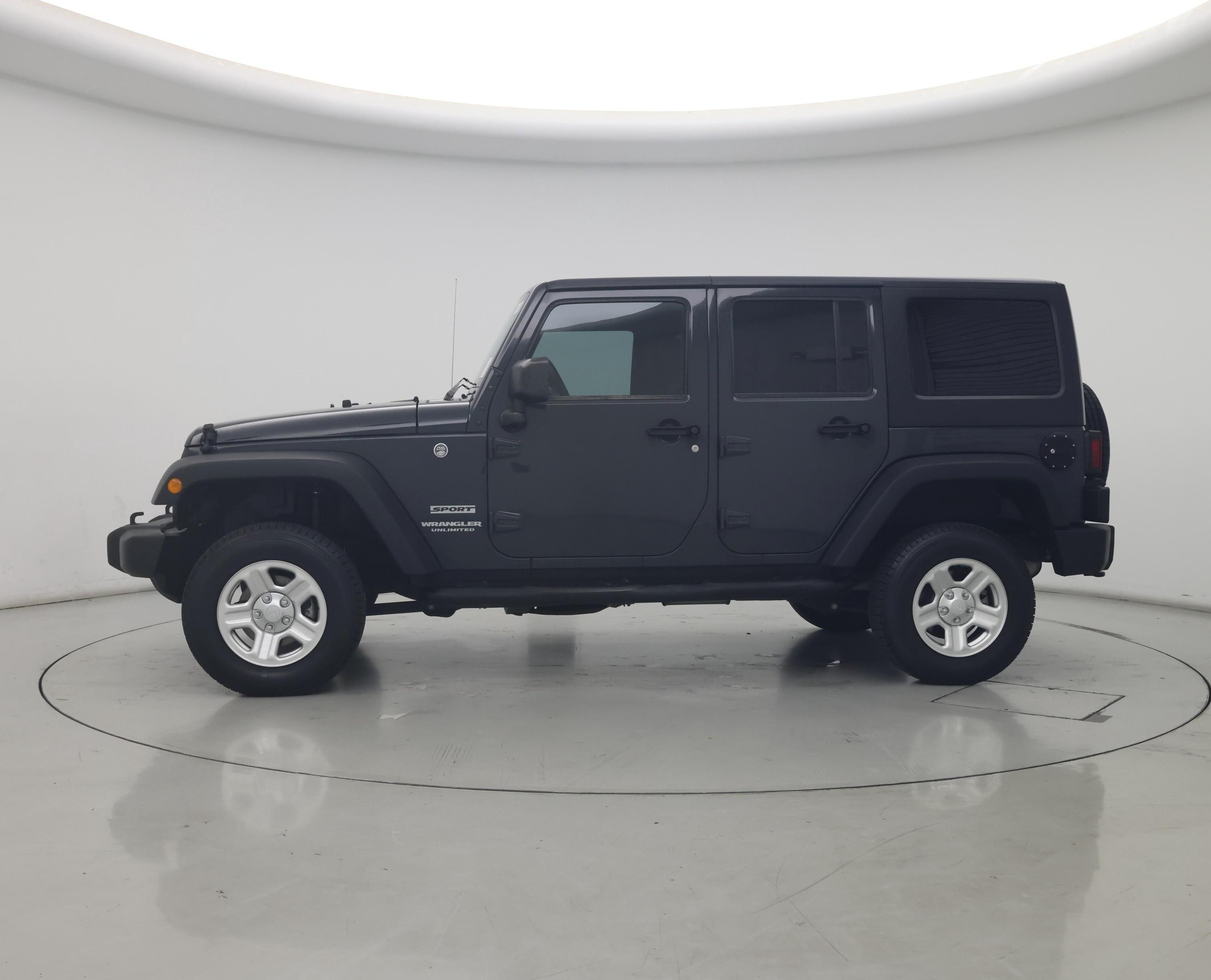 Thumbnail: 2017 Jeep Wrangler - 3