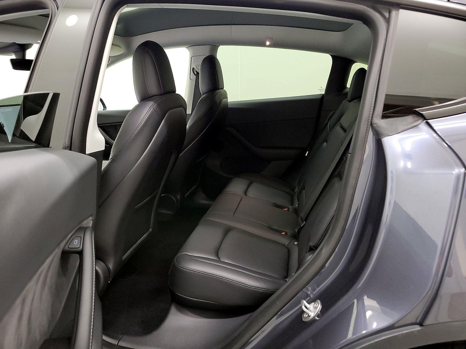 2022 Tesla Model Y Long Range - Photo 19