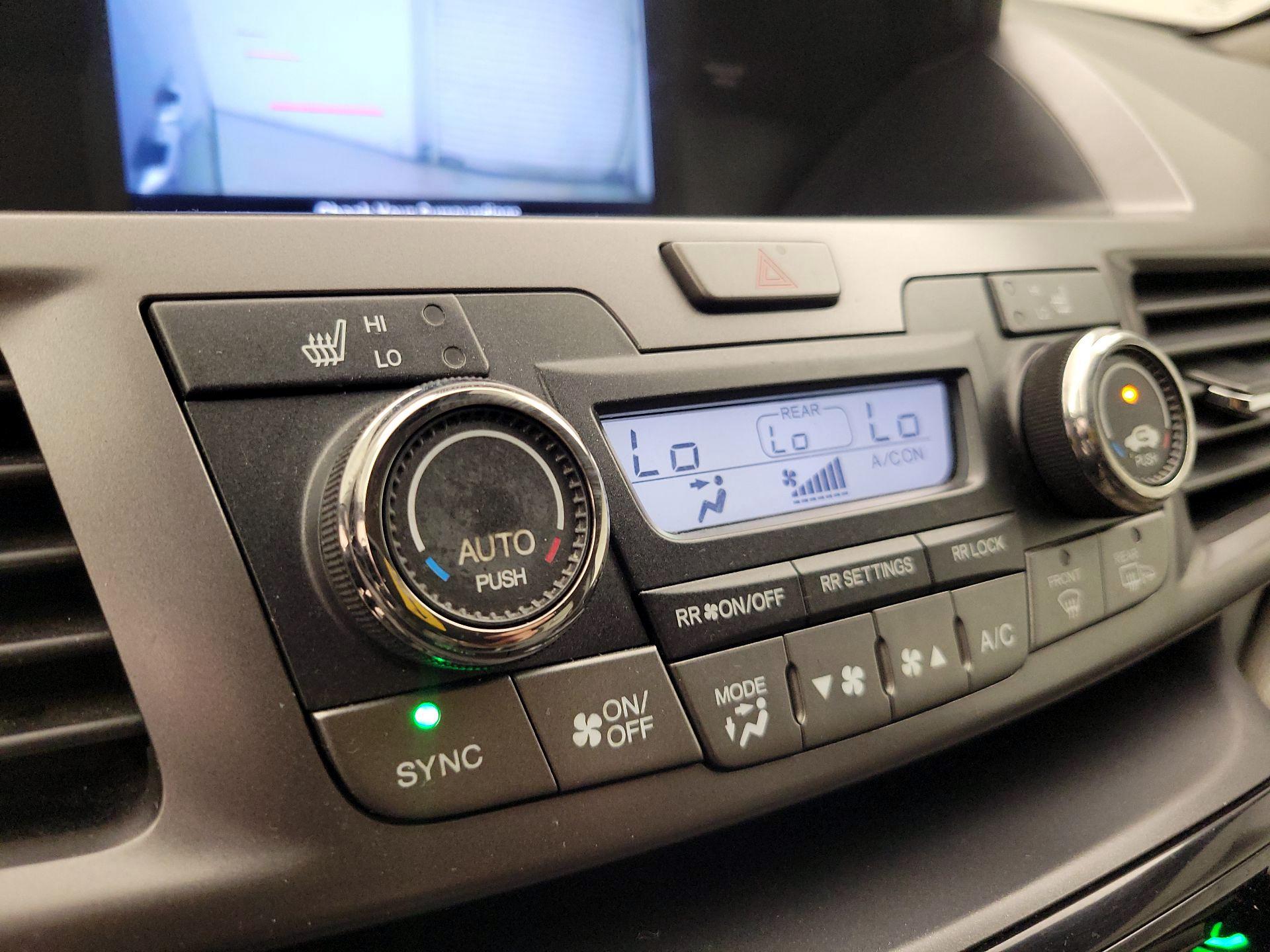 Thumbnail: 2014 Honda Odyssey - 16