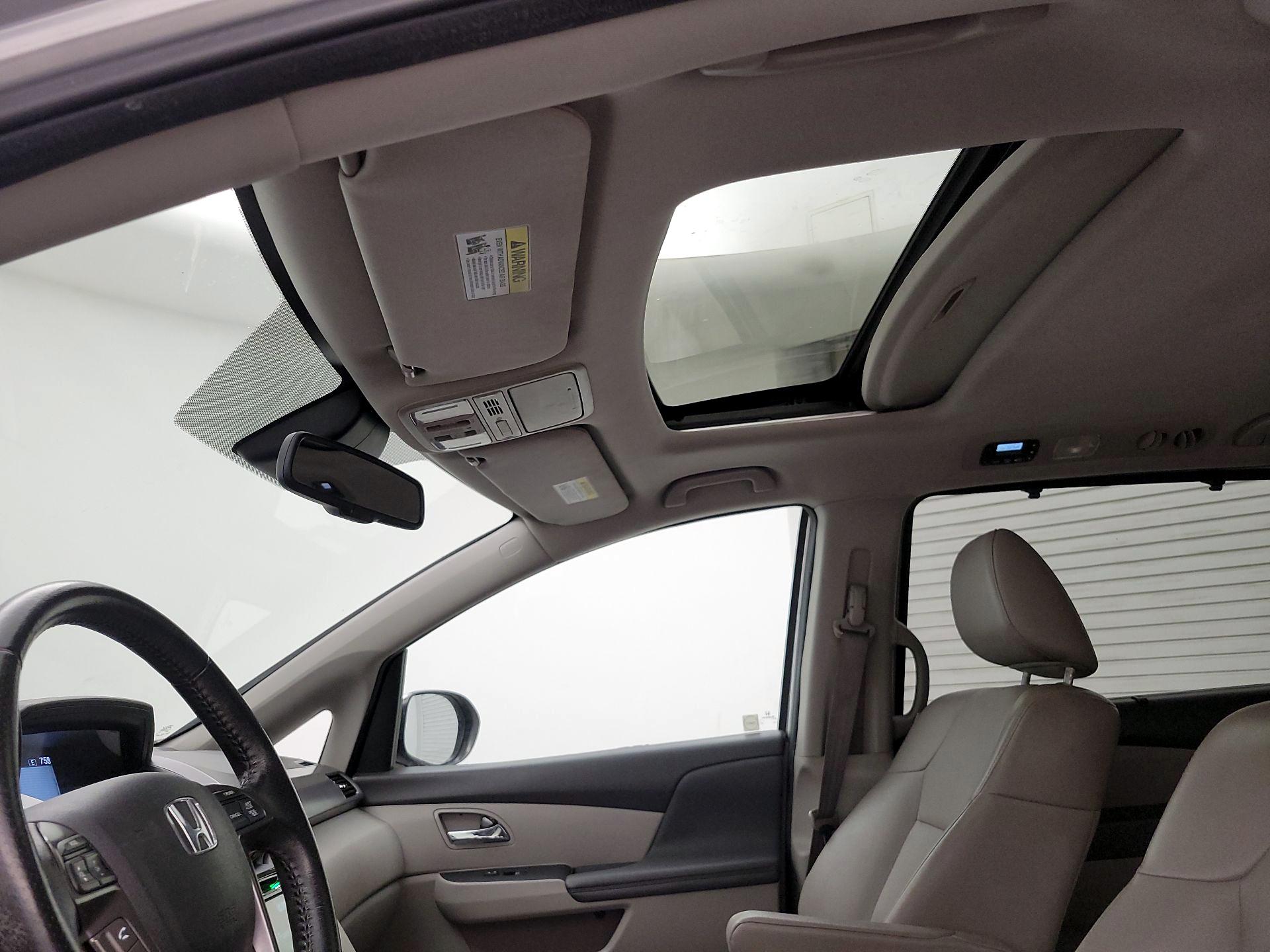 Thumbnail: 2014 Honda Odyssey - 19