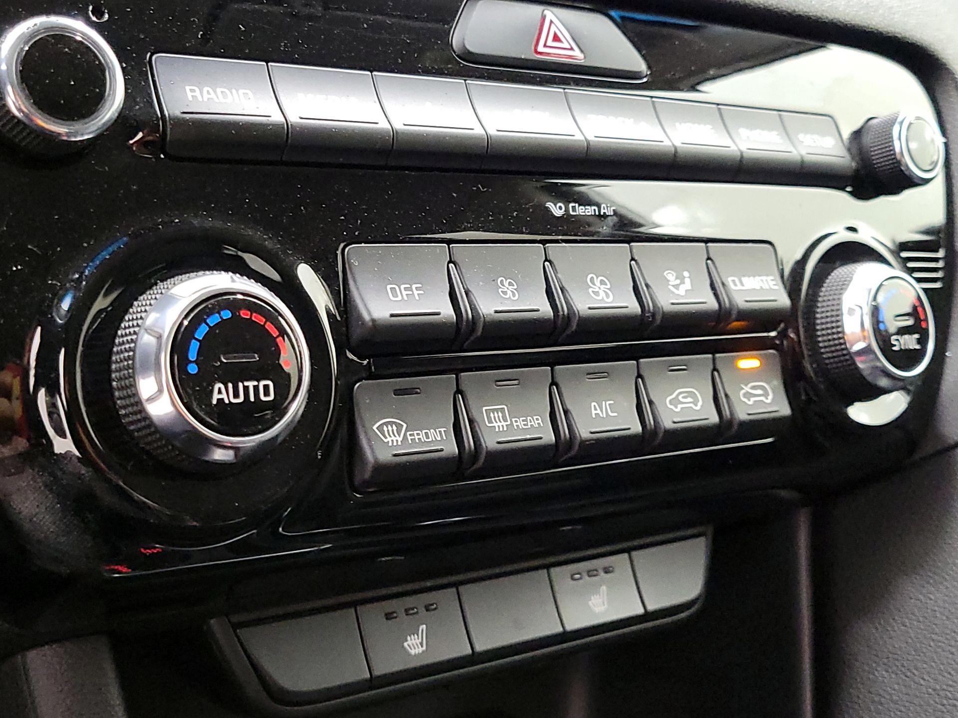 Thumbnail: 2021 Kia Sportage - 16