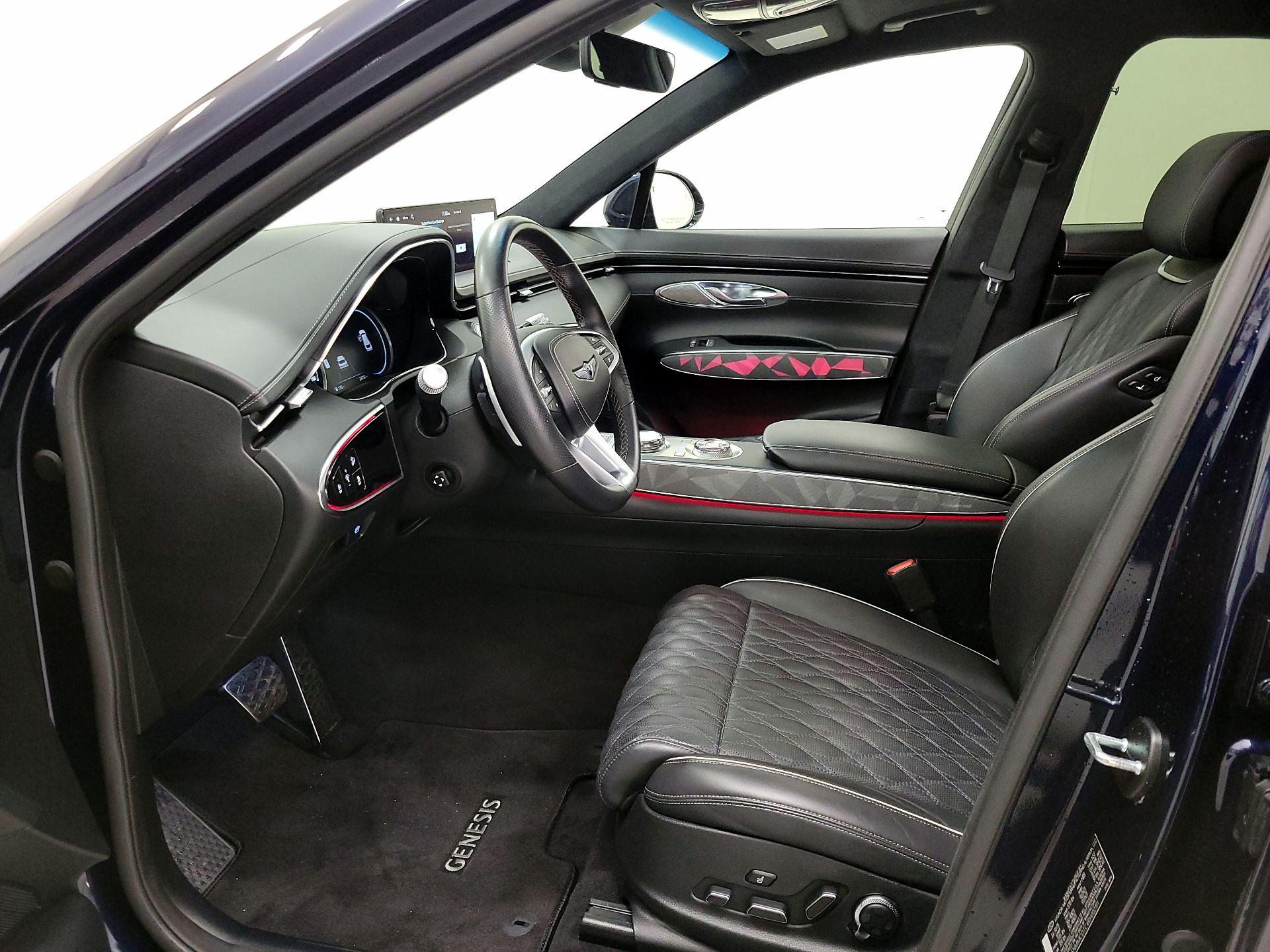 Thumbnail: 2024 Genesis GV70 - 11