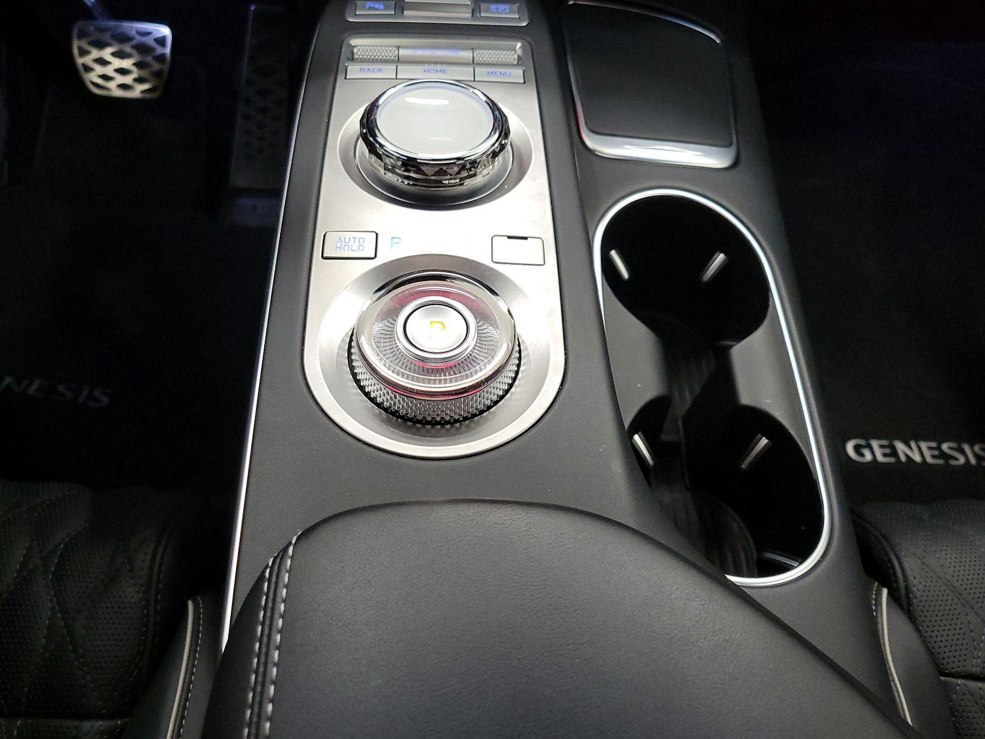 Thumbnail: 2024 Genesis GV70 - 18