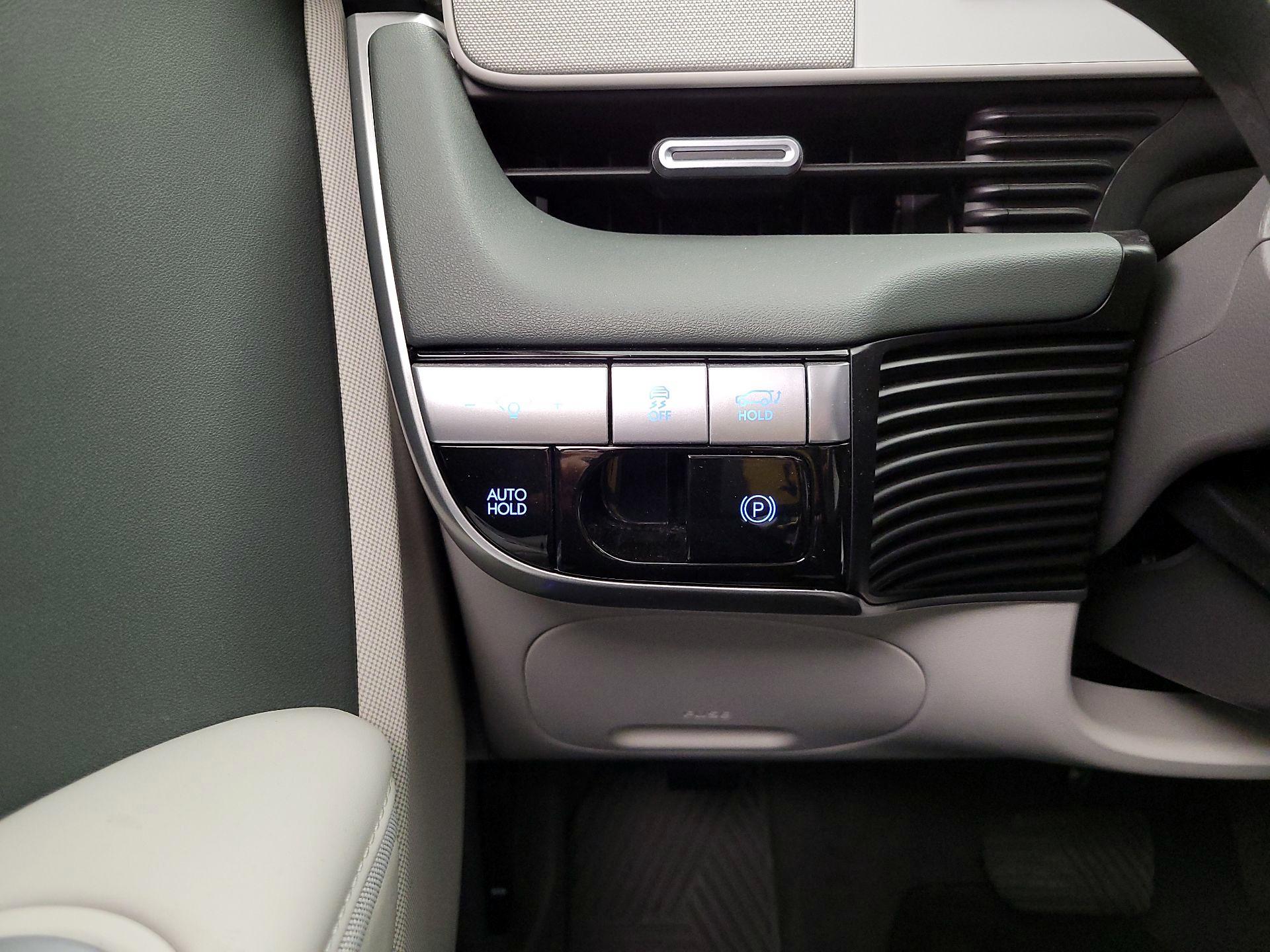 Thumbnail: 2023 Hyundai Ioniq 5 - 13