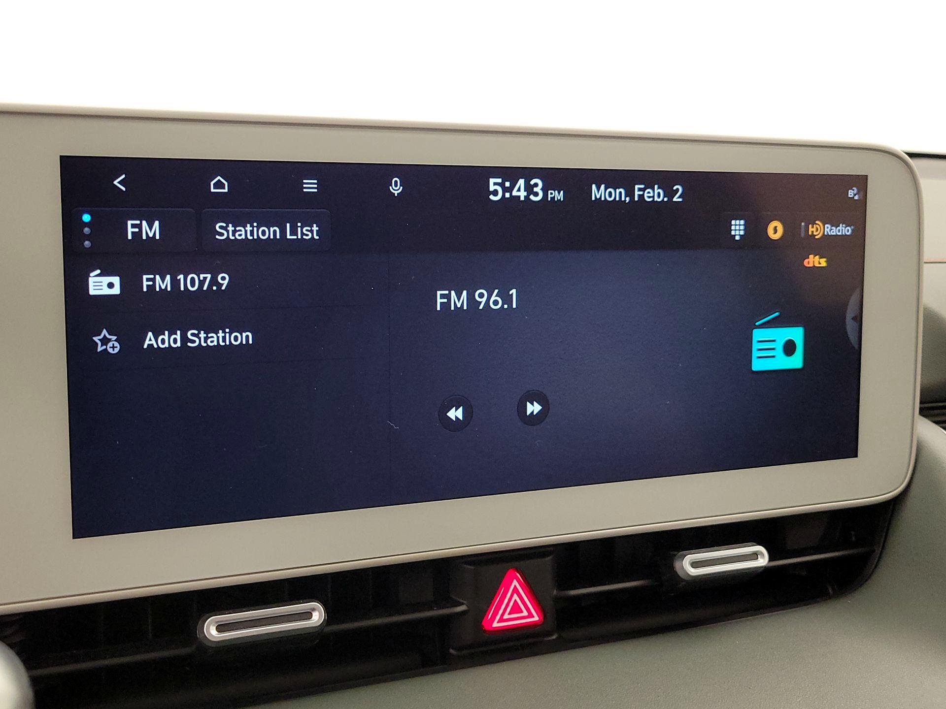 Thumbnail: 2023 Hyundai Ioniq 5 - 16