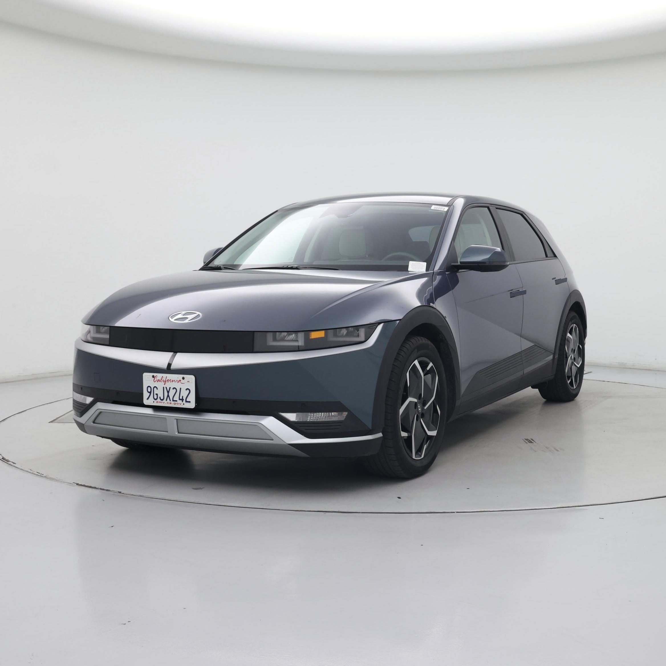 Thumbnail: 2023 Hyundai Ioniq 5 - 4