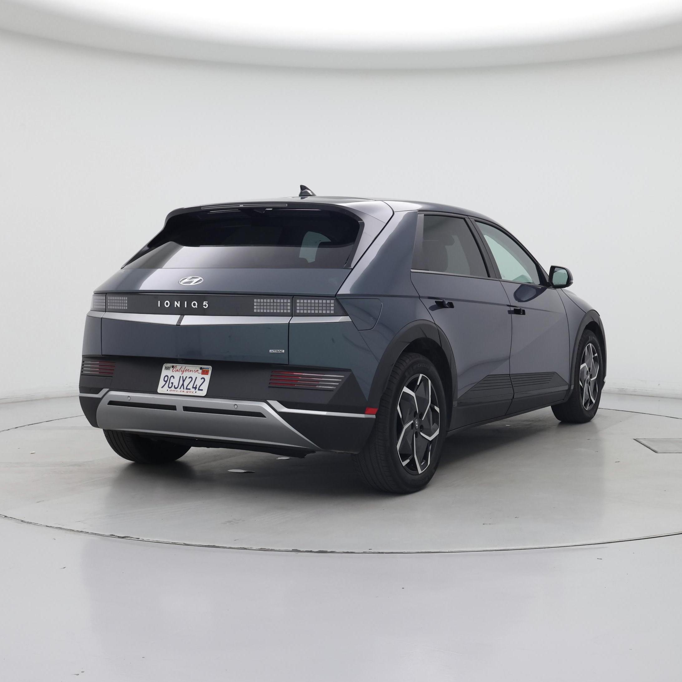 Thumbnail: 2023 Hyundai Ioniq 5 - 8