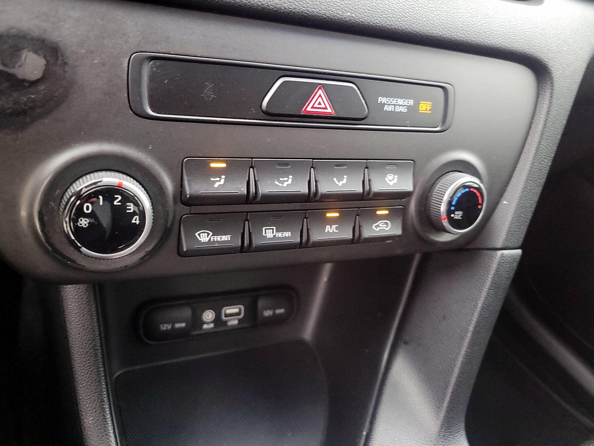 Thumbnail: 2017 Kia Sportage - 16