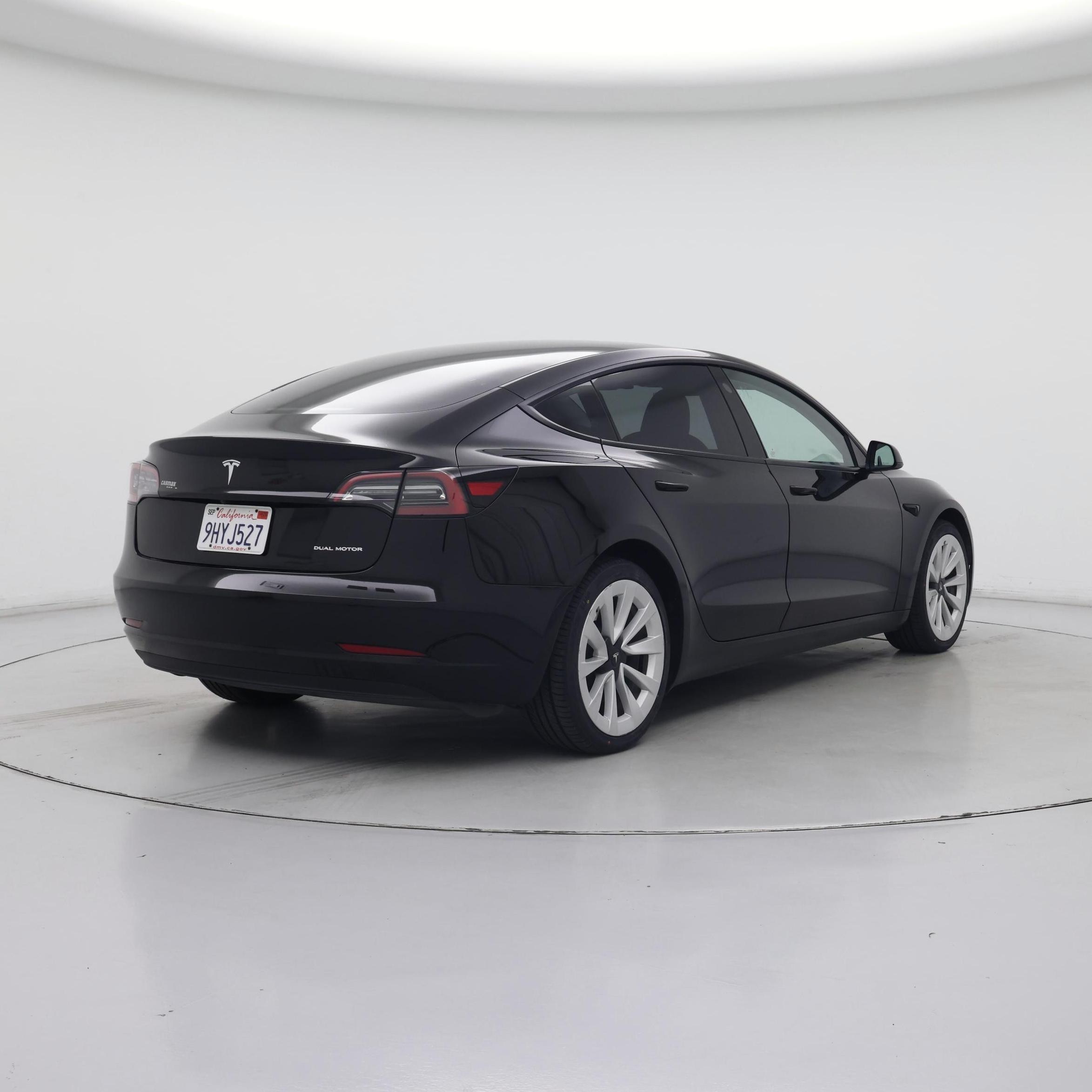 Thumbnail: 2023 Tesla Model 3 - 8