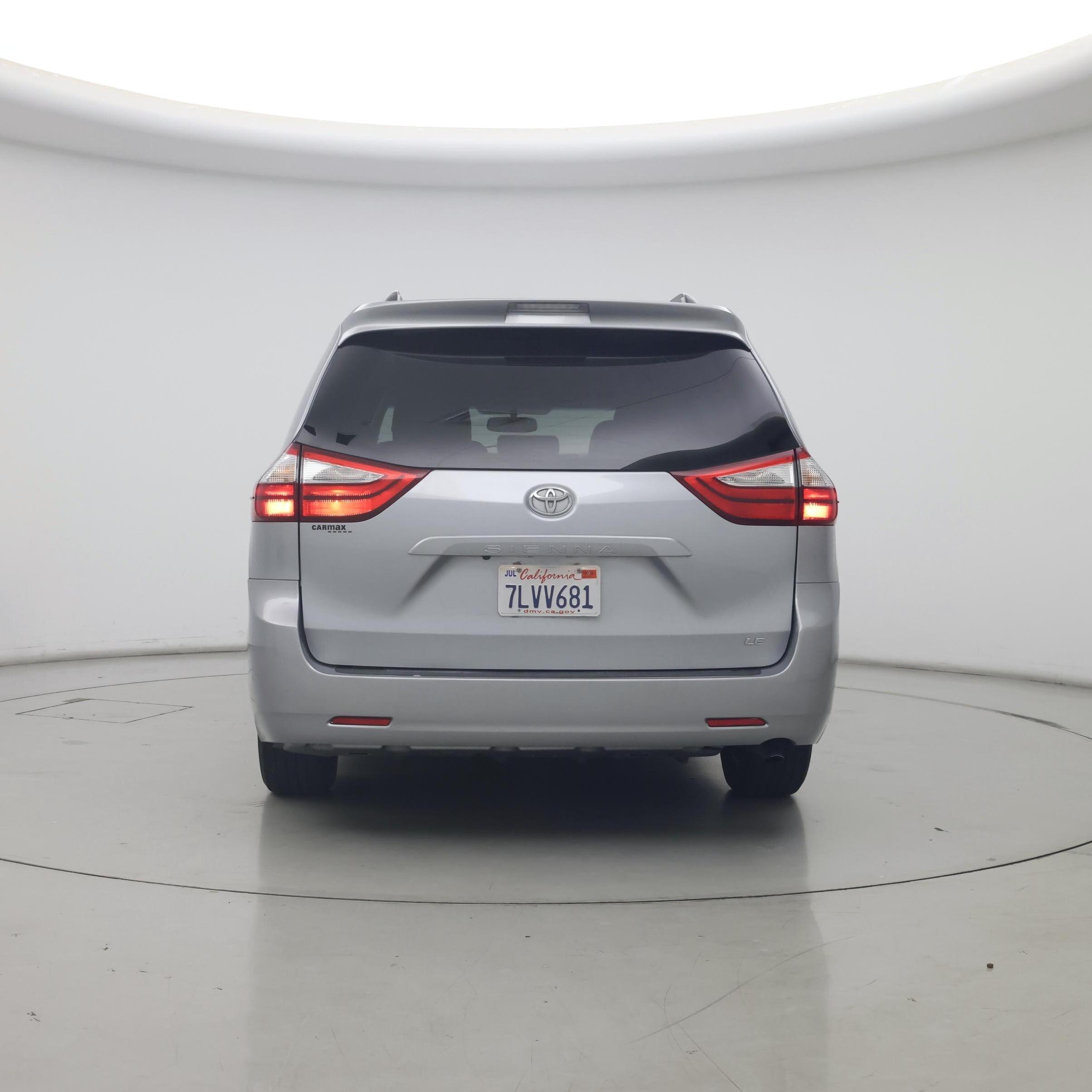 Thumbnail: 2015 Toyota Sienna - 6