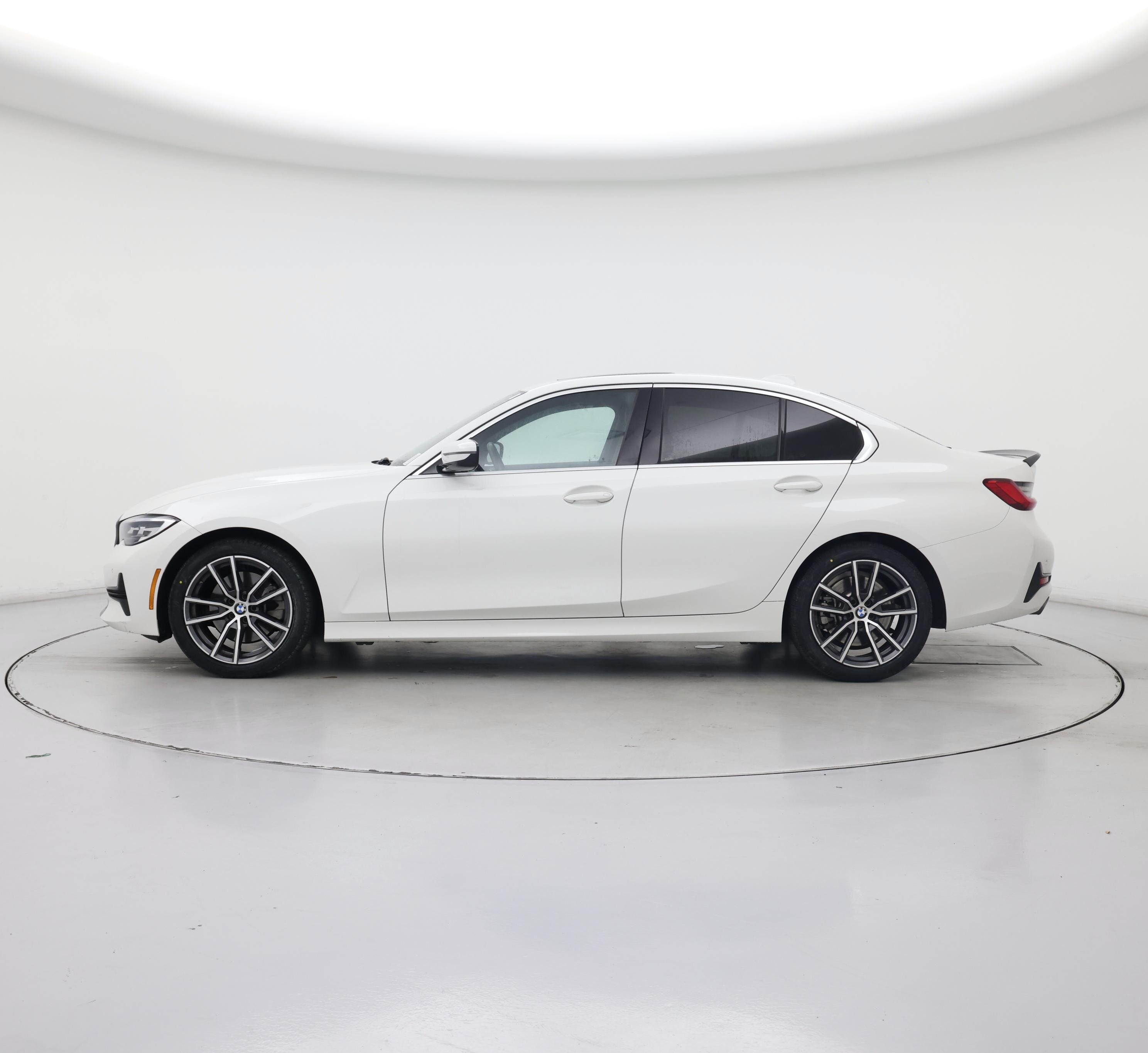 Thumbnail: 2020 BMW 3 Series - 3