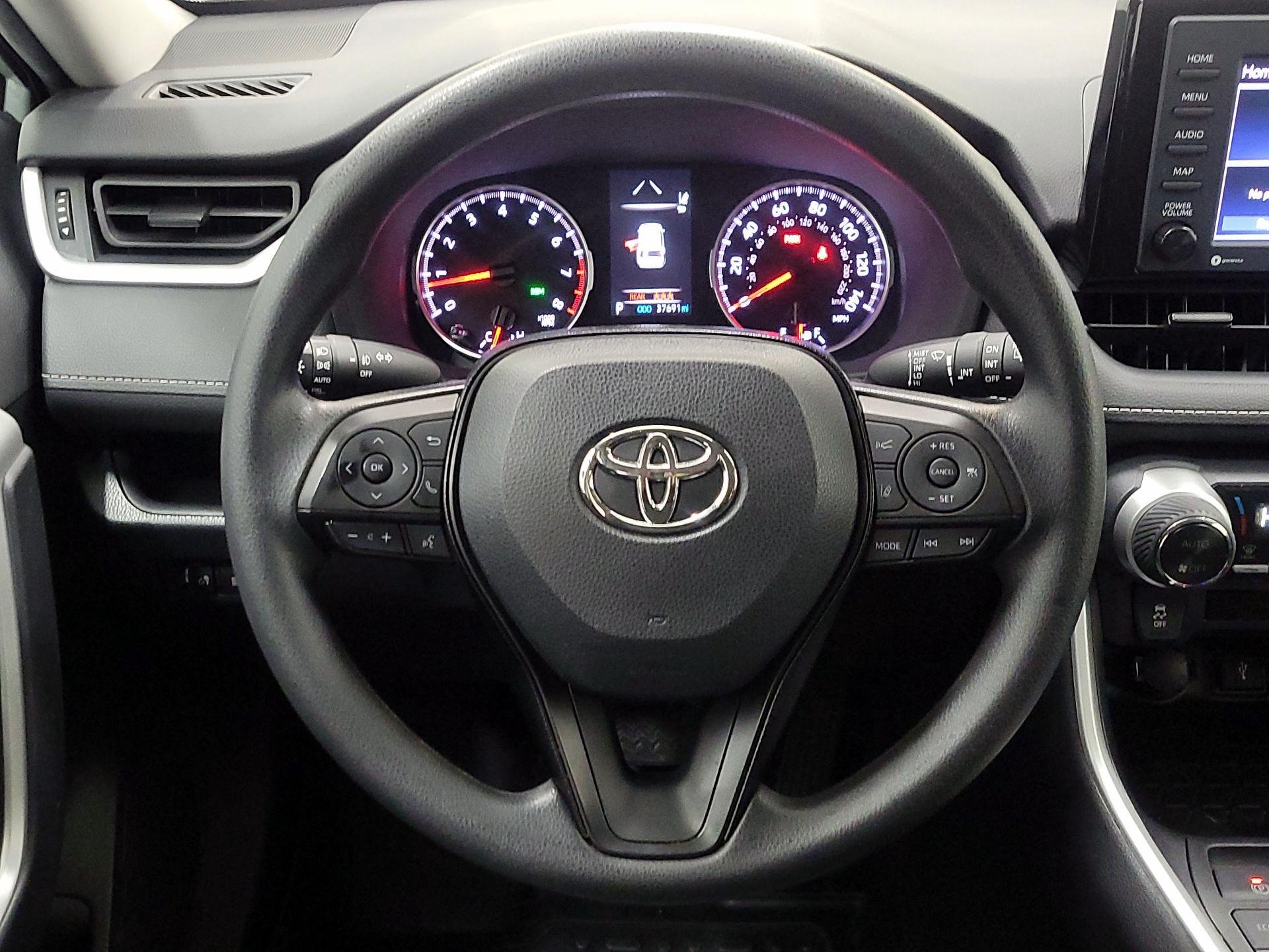 Thumbnail: 2021 Toyota RAV4 - 10