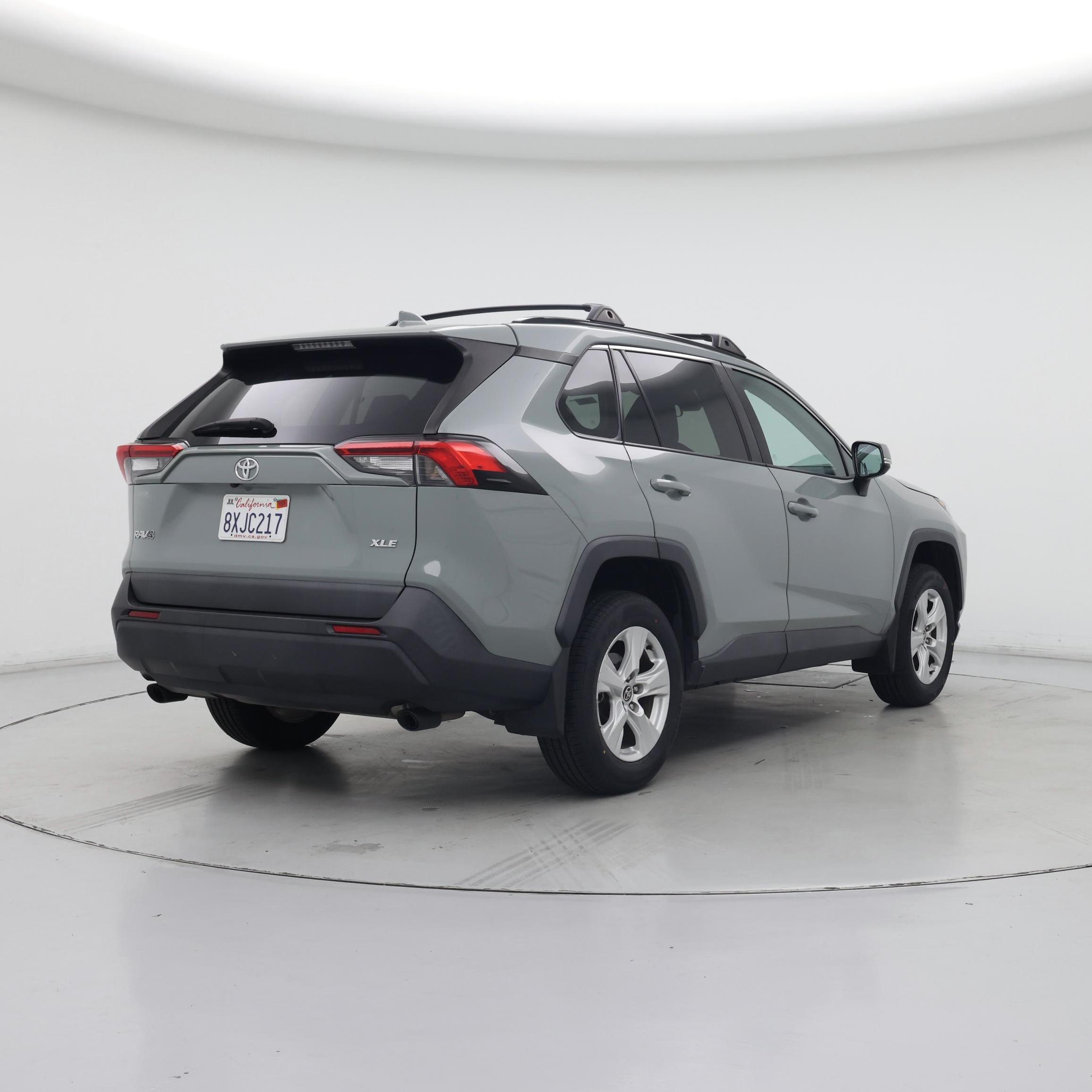 Thumbnail: 2021 Toyota RAV4 - 8