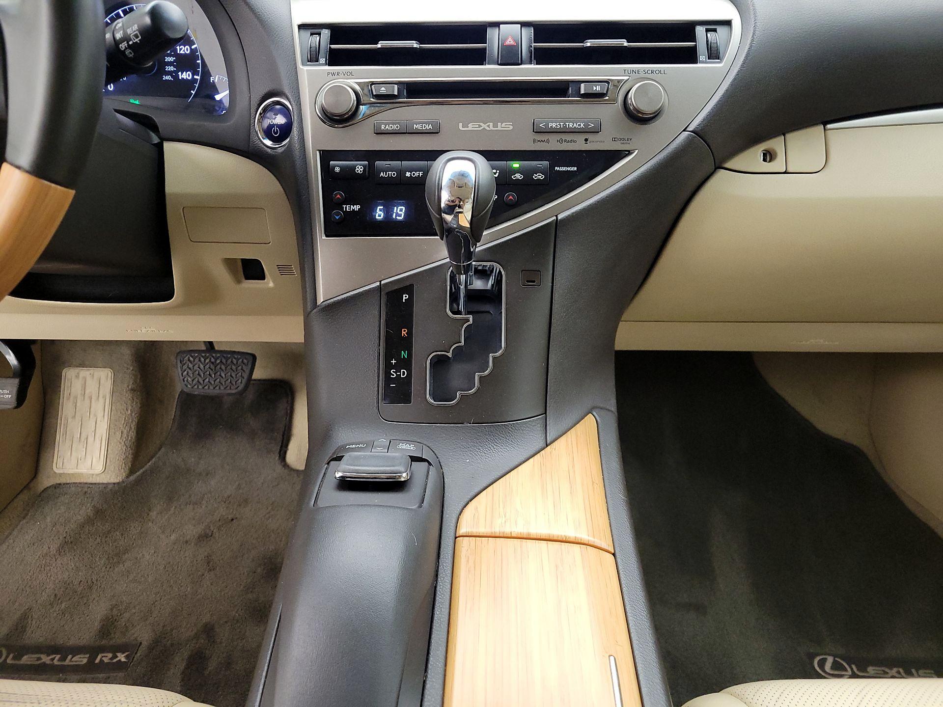 Thumbnail: 2015 Lexus RX - 17