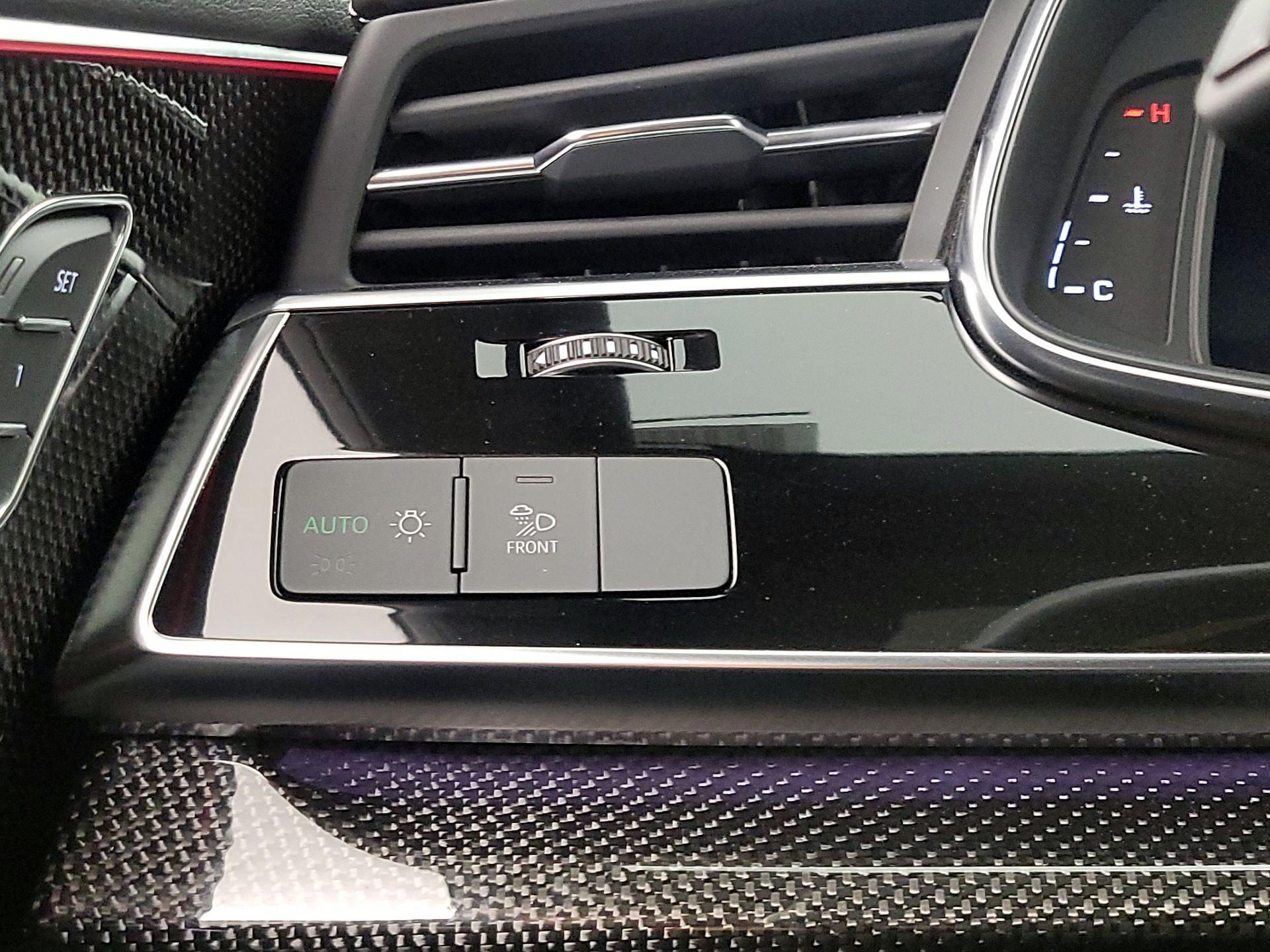 Thumbnail: 2021 Audi SQ8 - 13