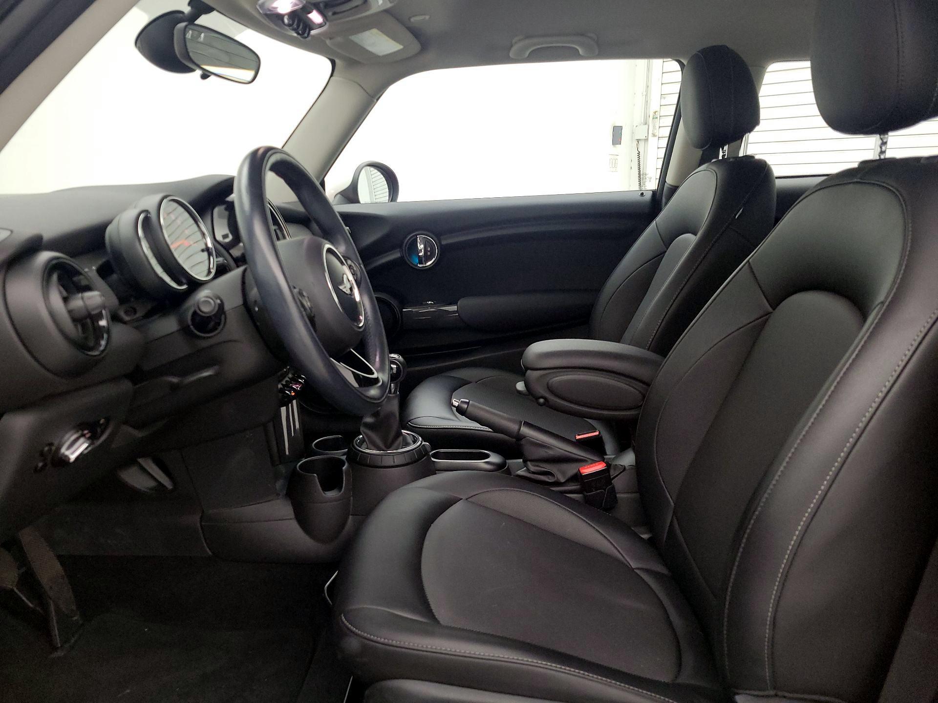 Thumbnail: 2015 MINI Cooper Hardtop - 11