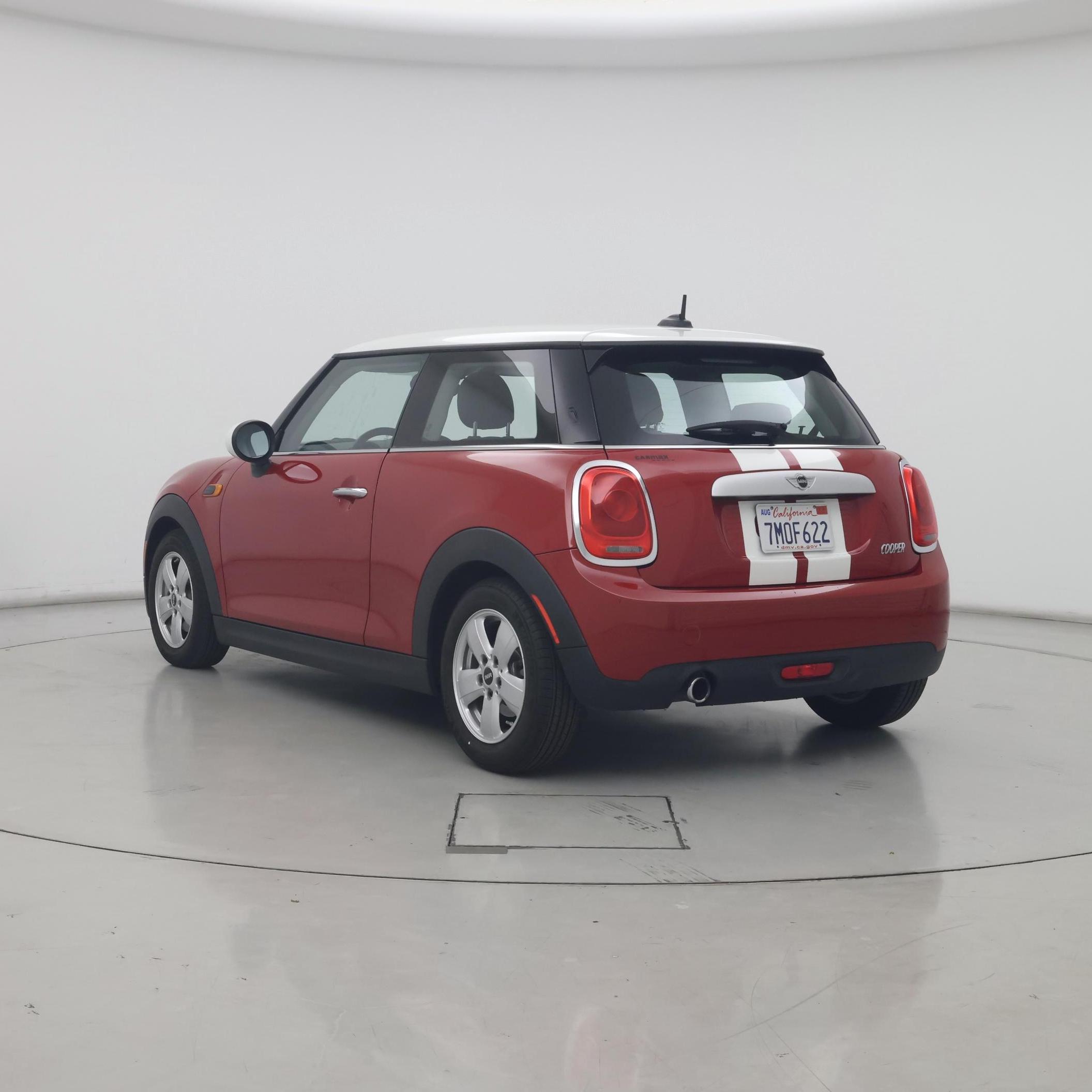 Thumbnail: 2015 MINI Cooper Hardtop - 2