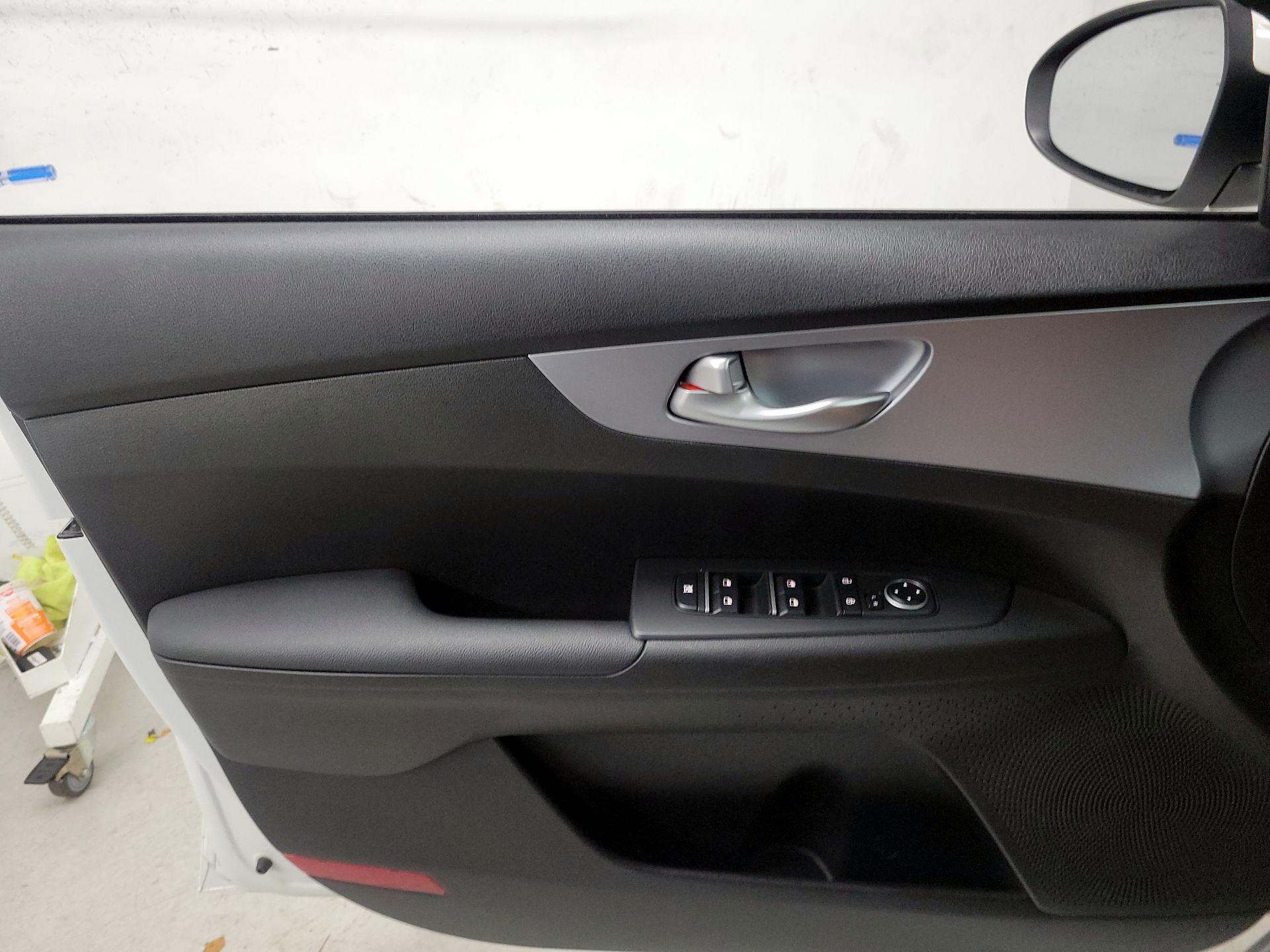 Thumbnail: 2023 Kia Forte - 12