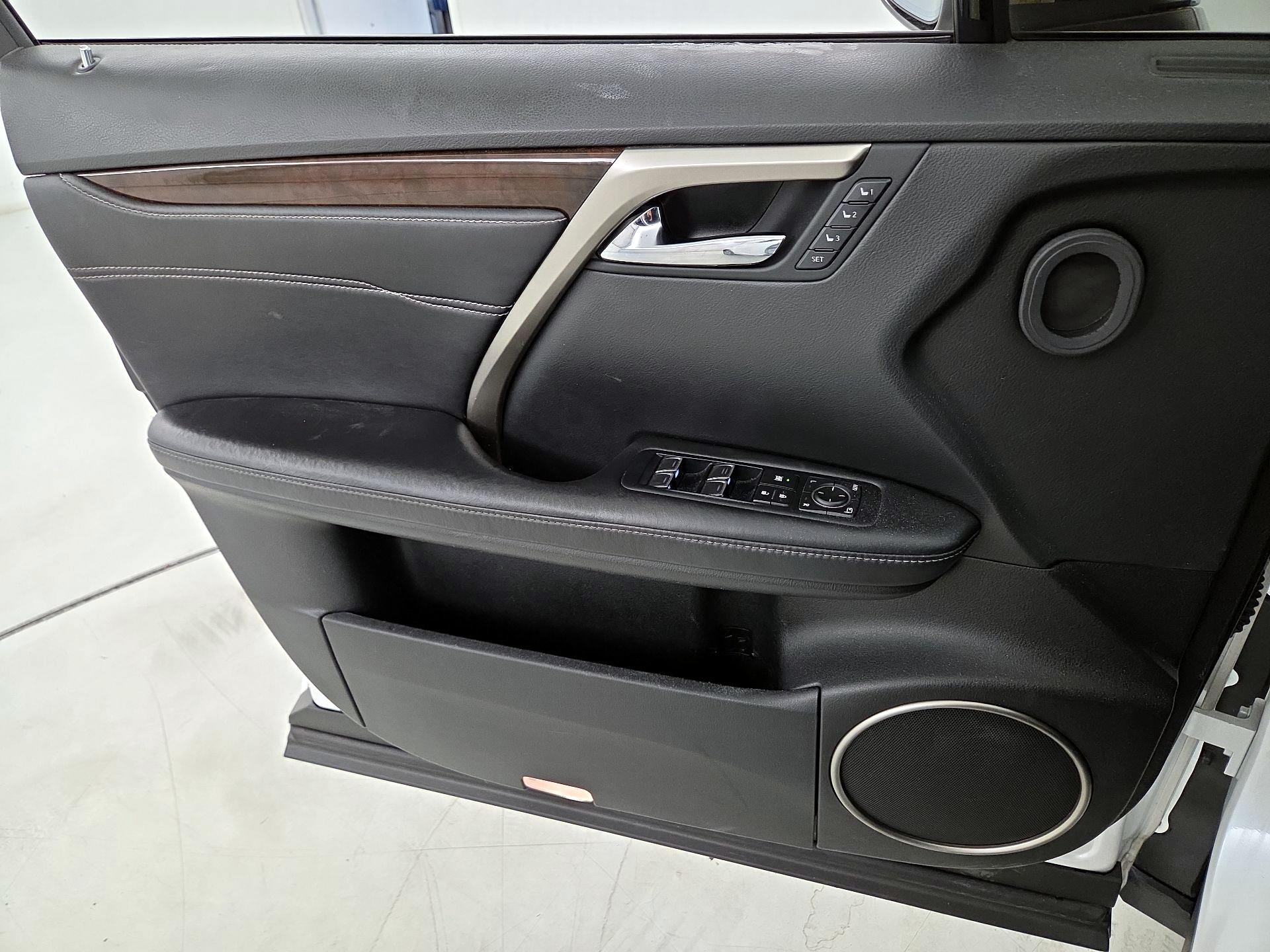 Thumbnail: 2017 Lexus RX - 12