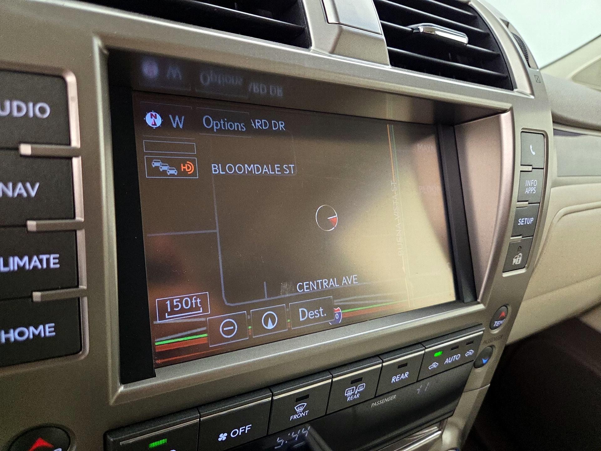 Thumbnail: 2014 Lexus GX - 14