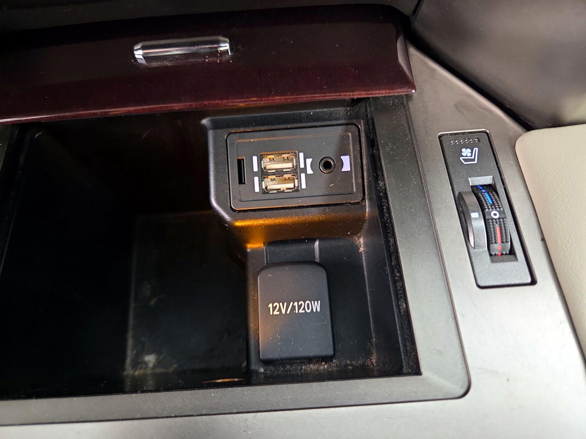 Thumbnail: 2014 Lexus GX - 19