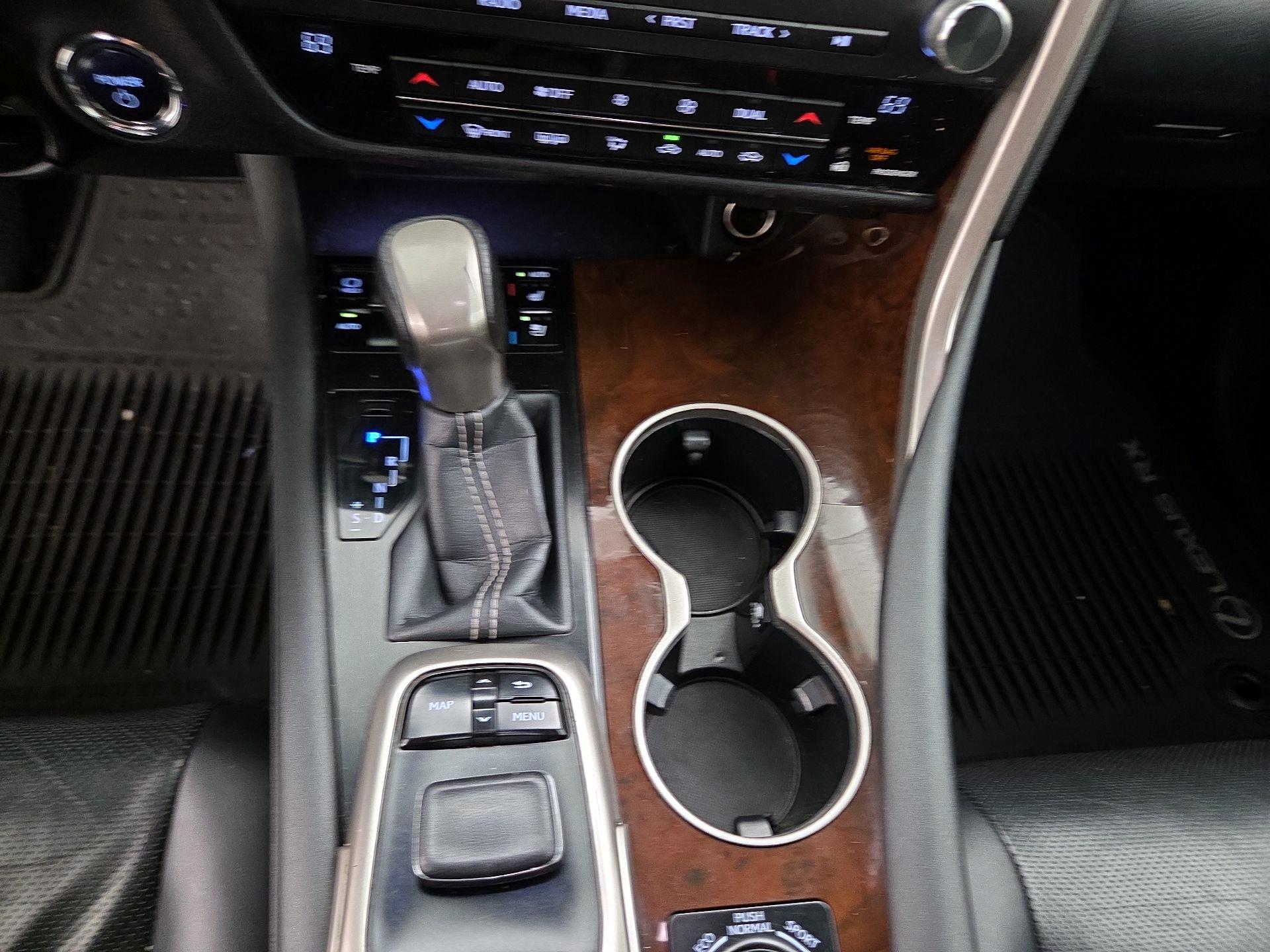 Thumbnail: 2018 Lexus RX - 18