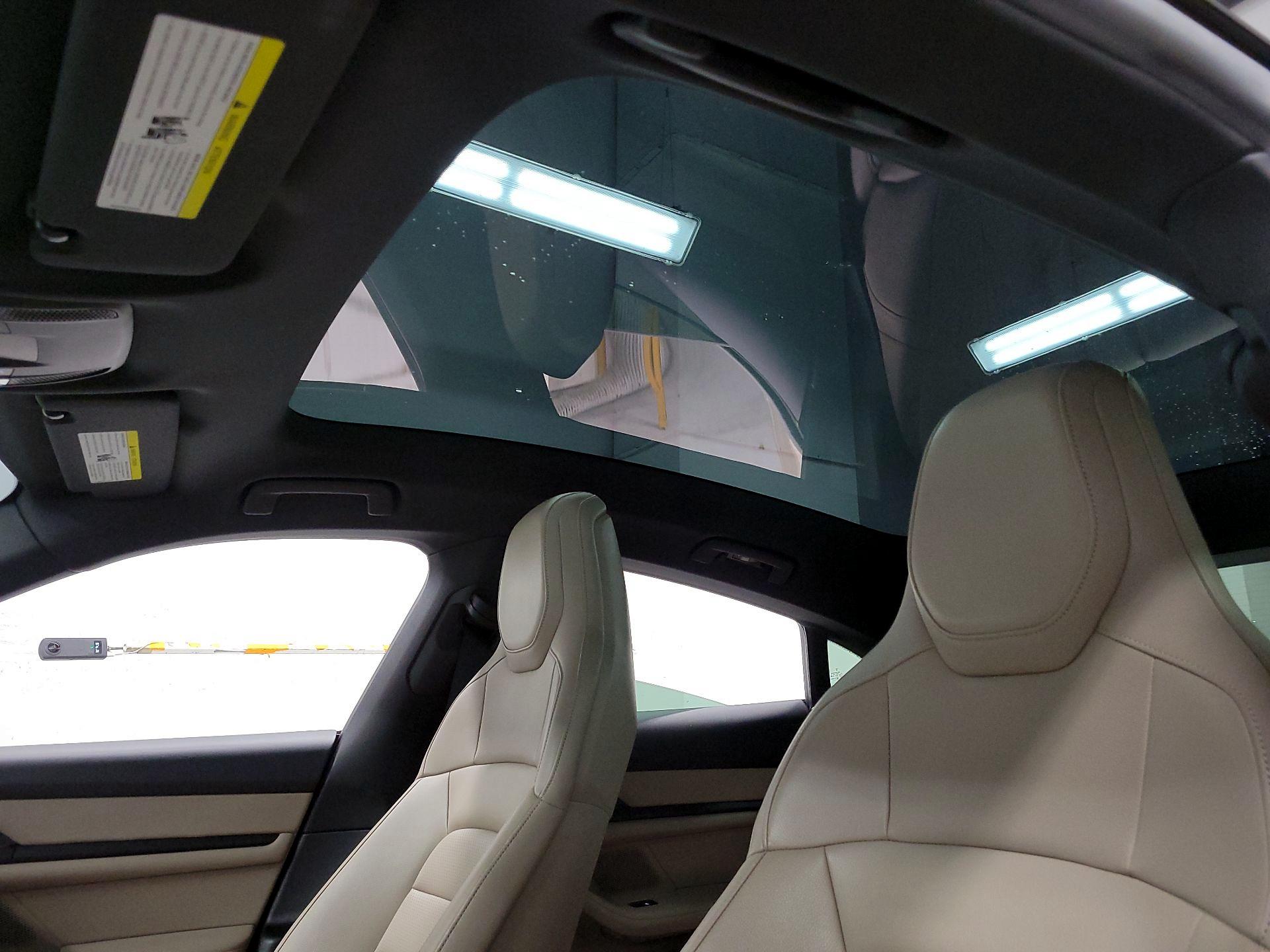 Thumbnail: 2022 Porsche Taycan - 17