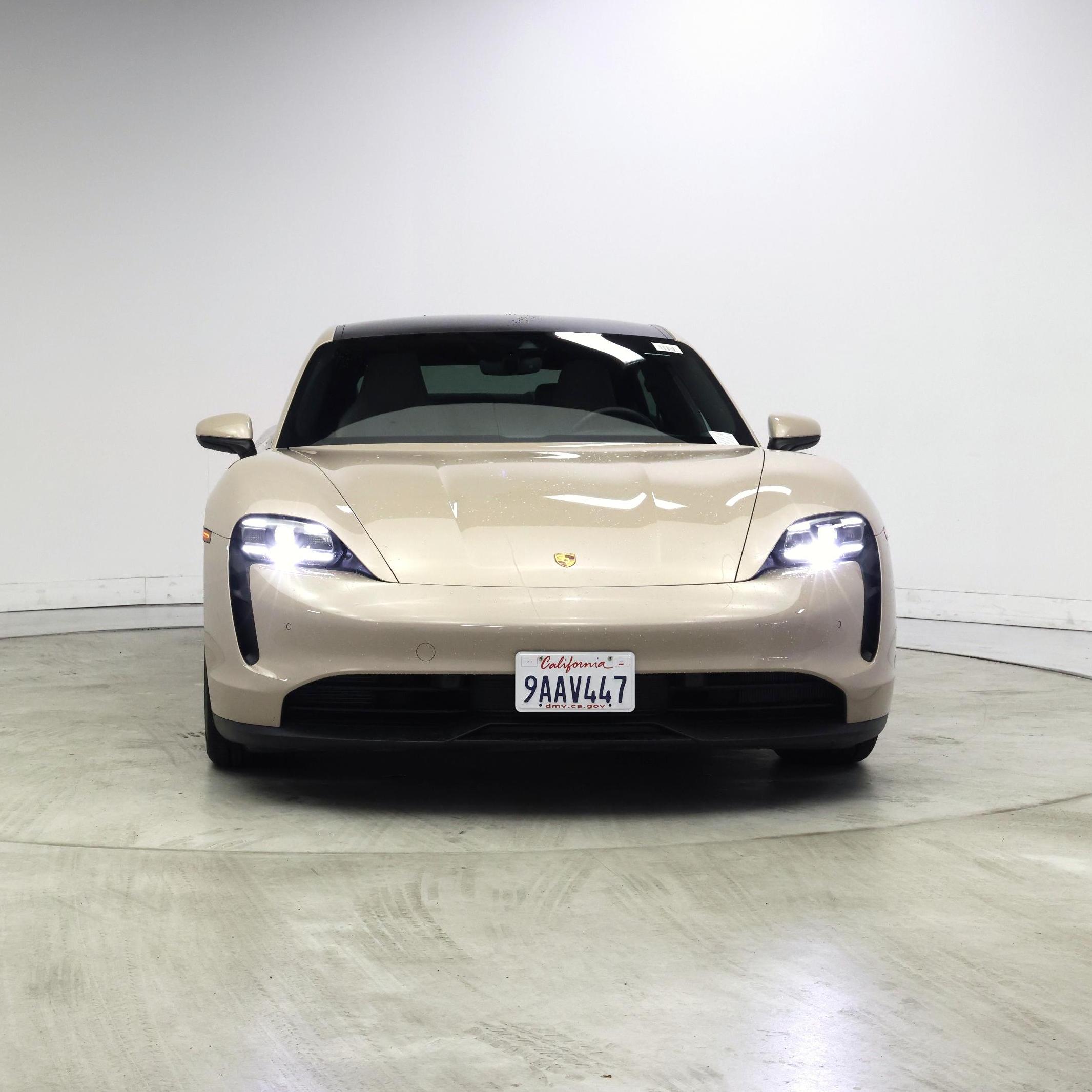 Thumbnail: 2022 Porsche Taycan - 5