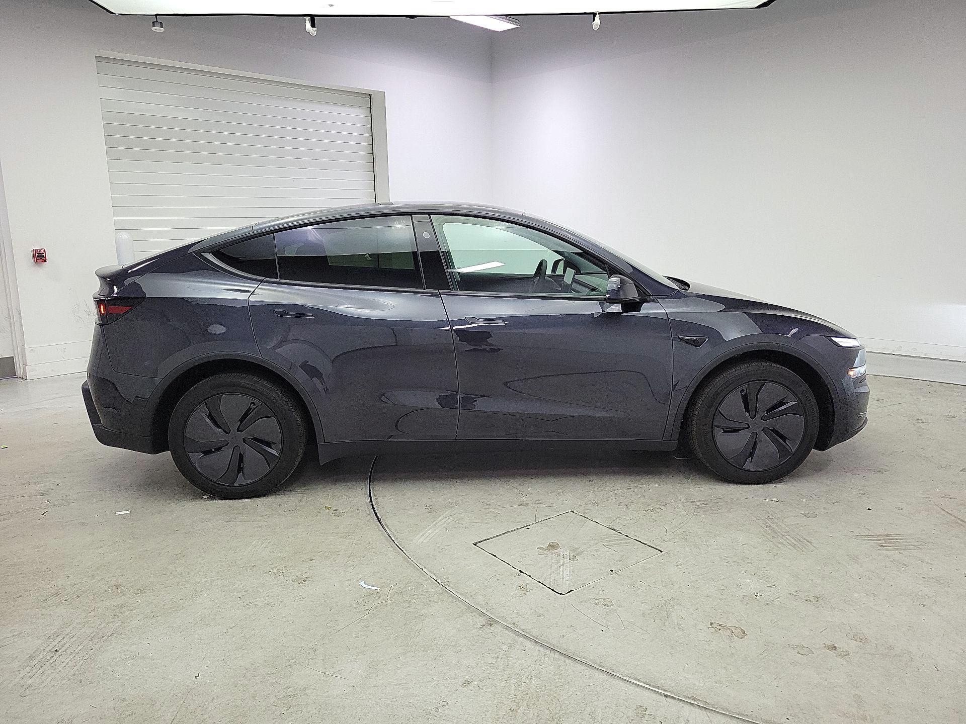 Thumbnail: 2026 Tesla Model Y - 4