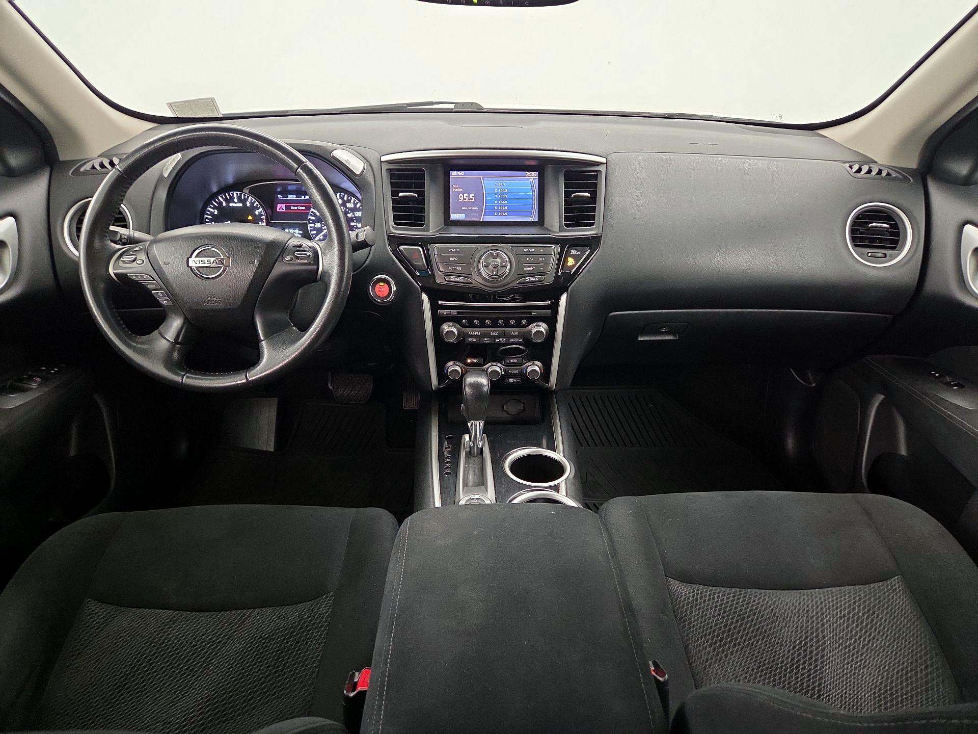 Thumbnail: 2015 Nissan Pathfinder - 9