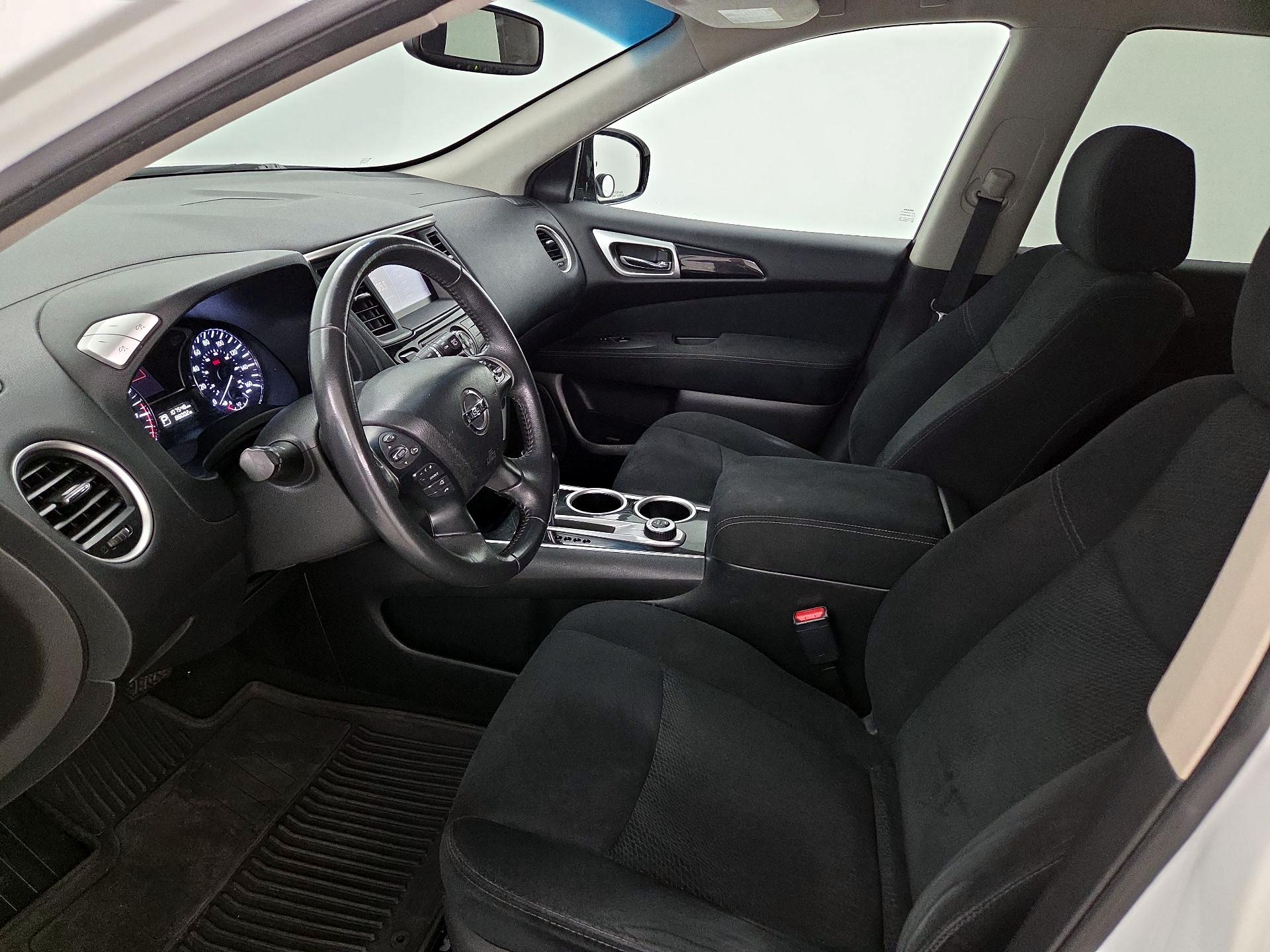 Thumbnail: 2015 Nissan Pathfinder - 11