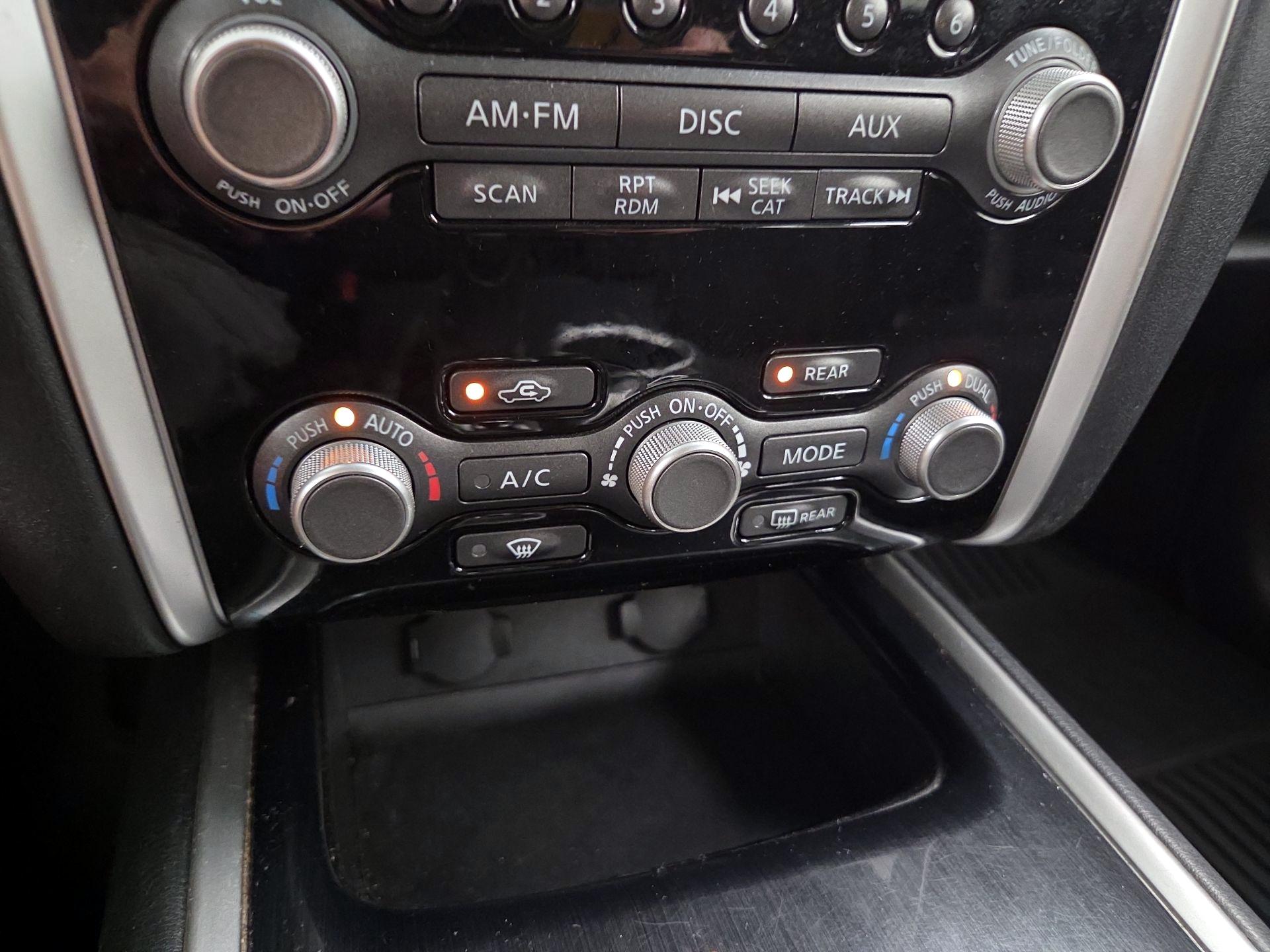 Thumbnail: 2015 Nissan Pathfinder - 16