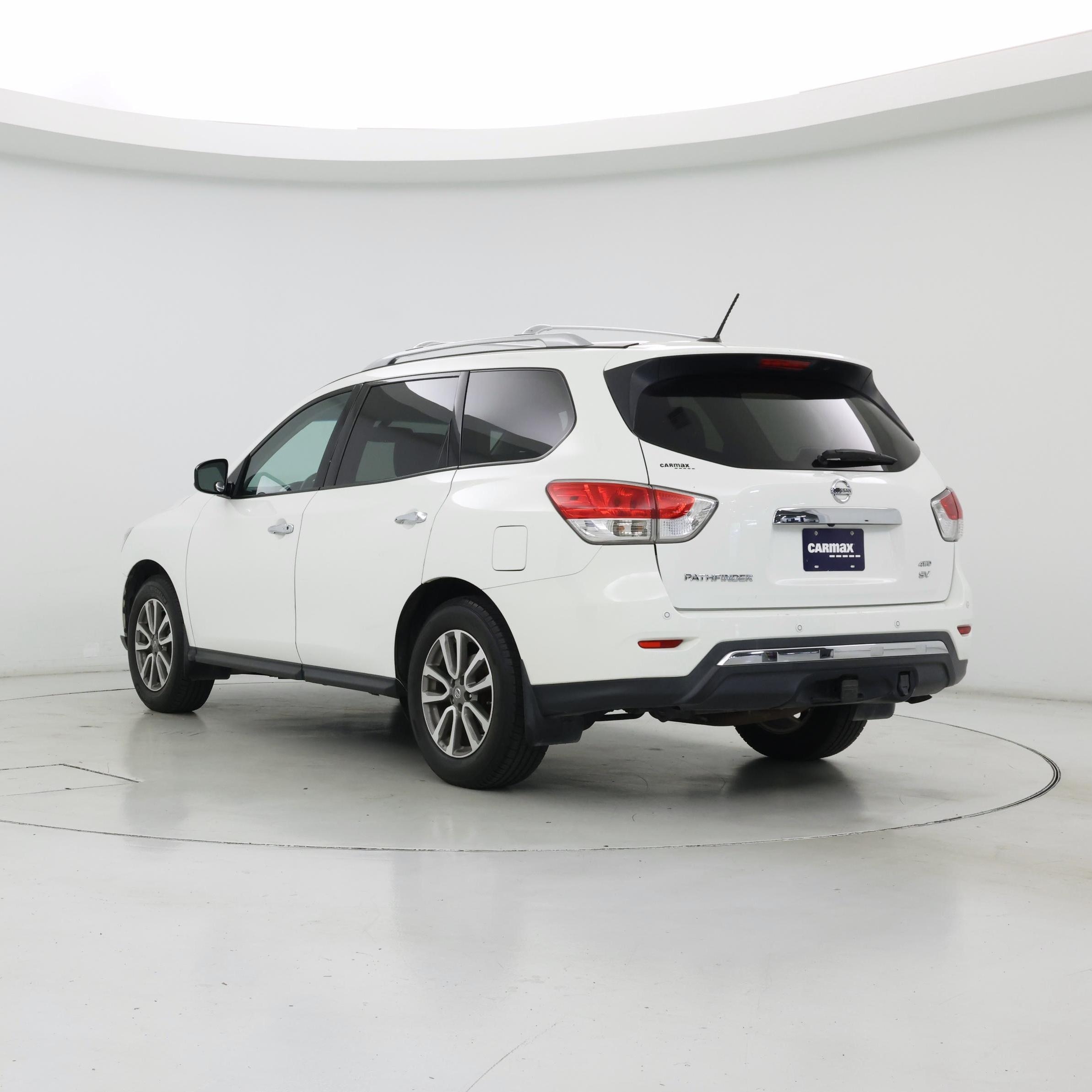 Thumbnail: 2015 Nissan Pathfinder - 2