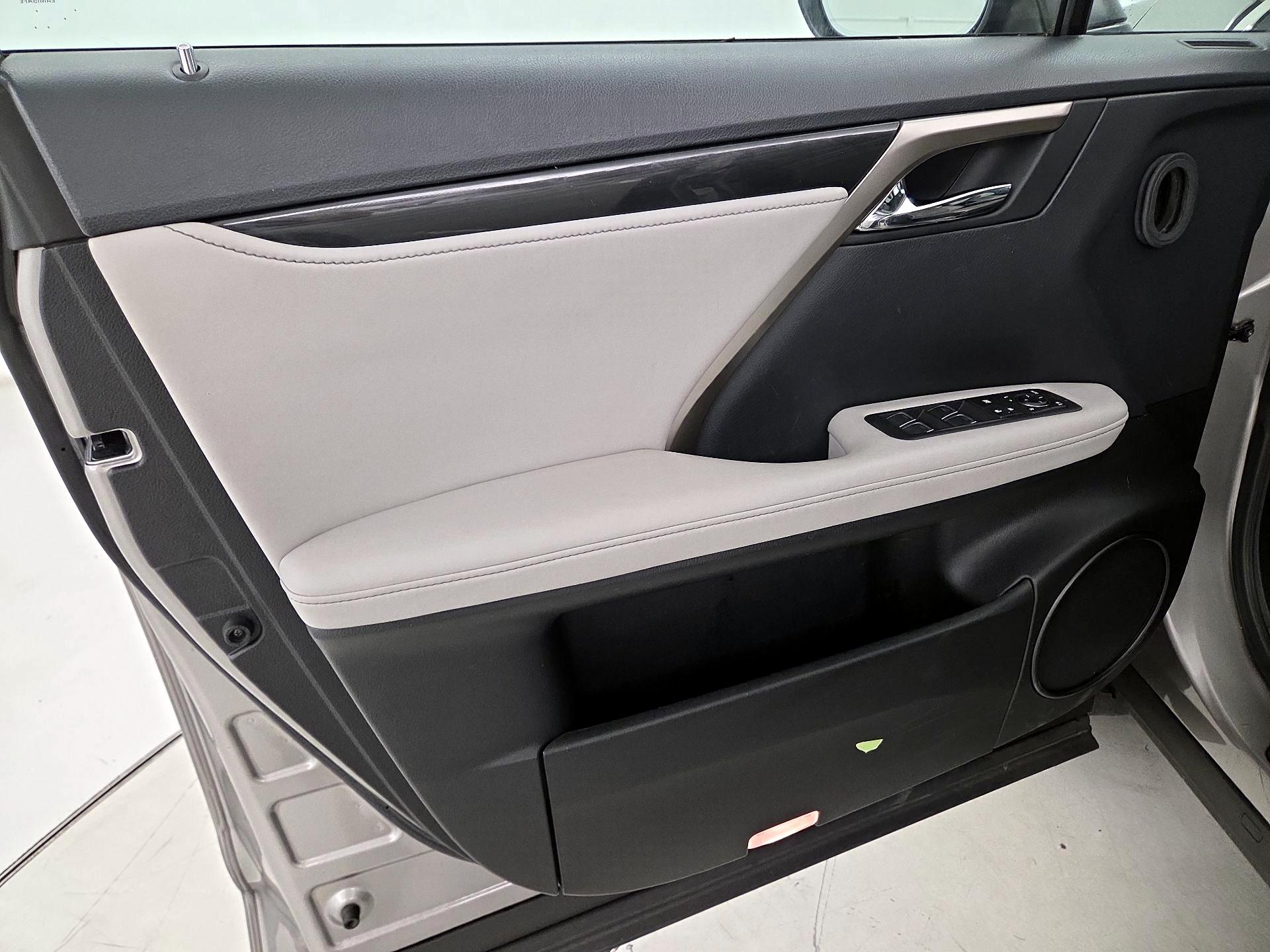 Thumbnail: 2019 Lexus RX - 12