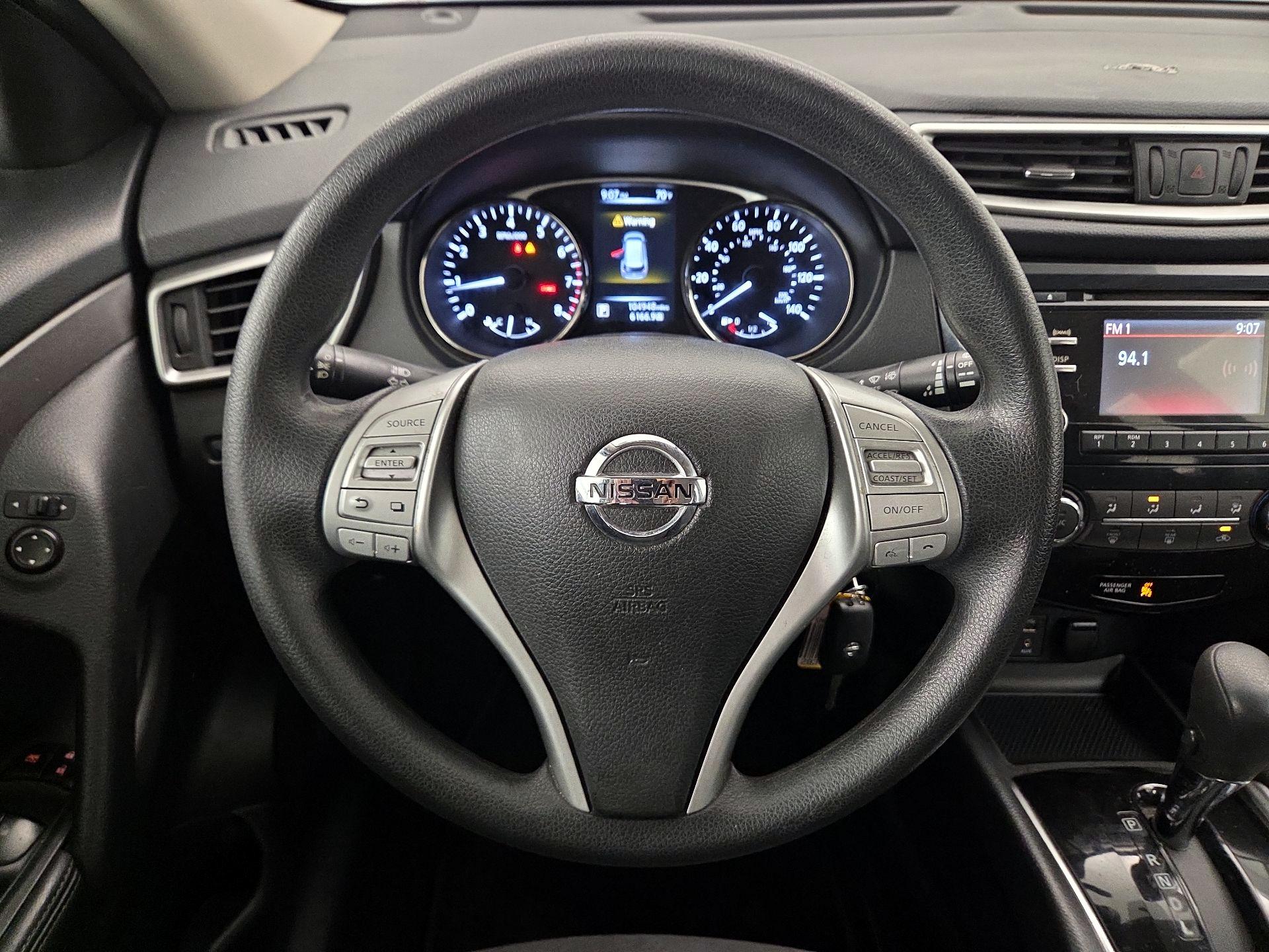 Thumbnail: 2016 Nissan Rogue - 10