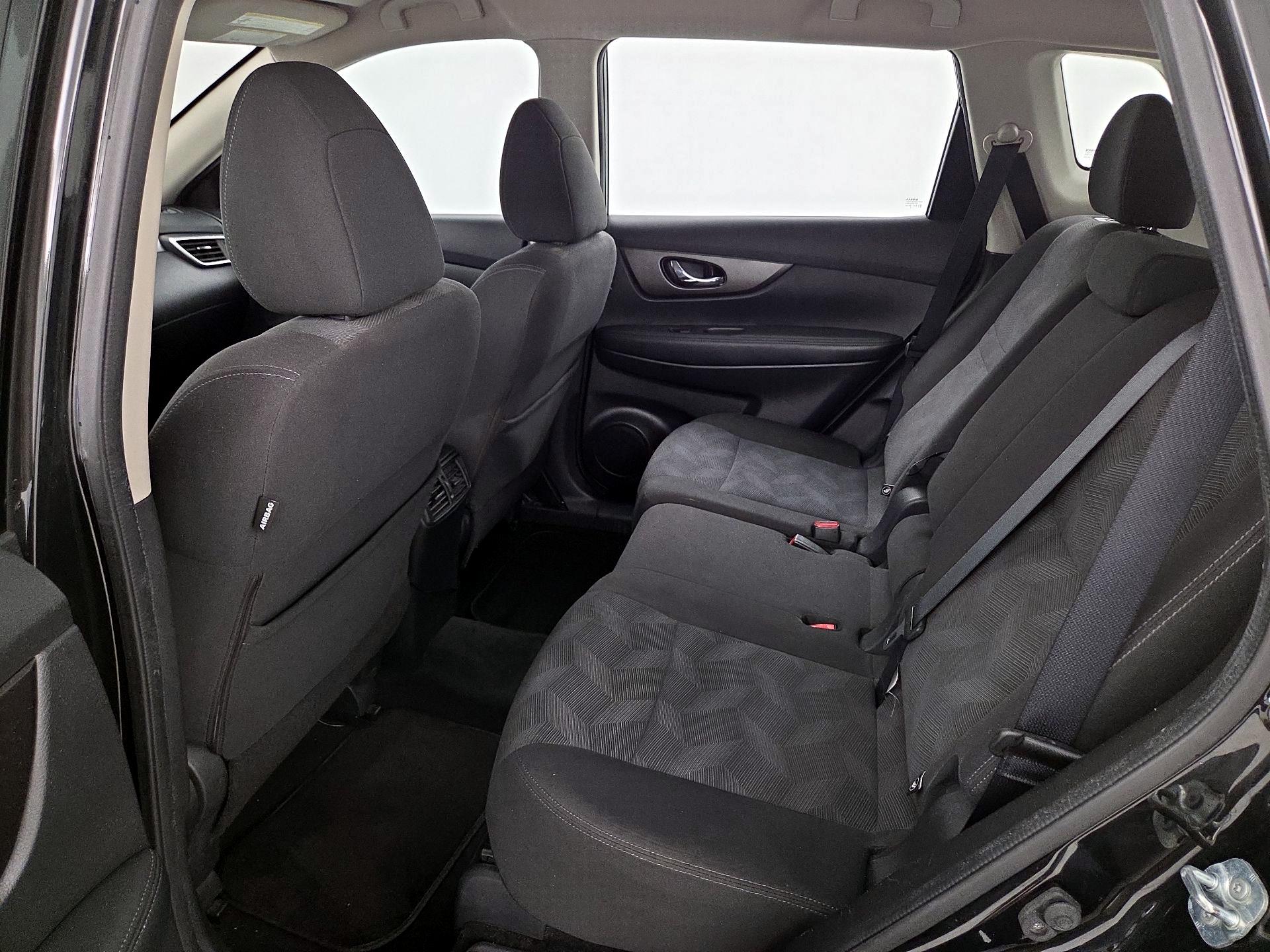 Thumbnail: 2016 Nissan Rogue - 19