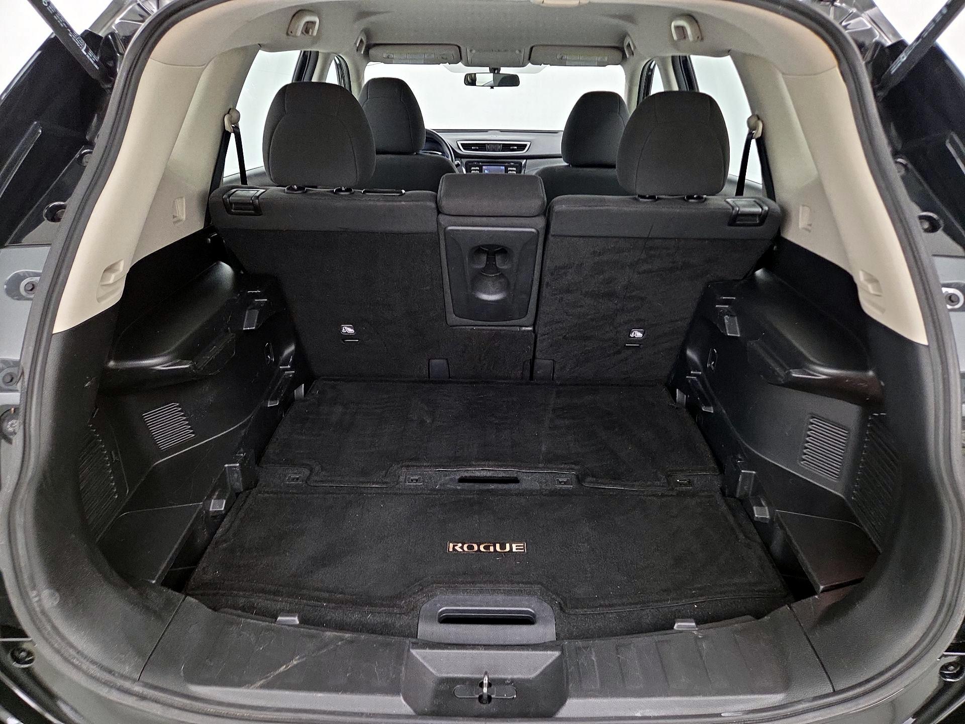 Thumbnail: 2016 Nissan Rogue - 20