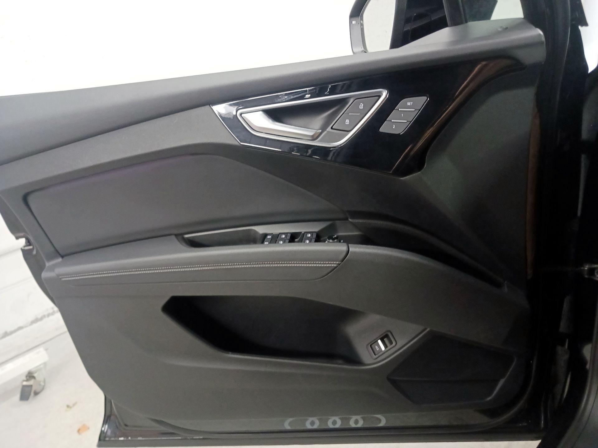 Thumbnail: 2023 Audi Q4 e-tron - 12