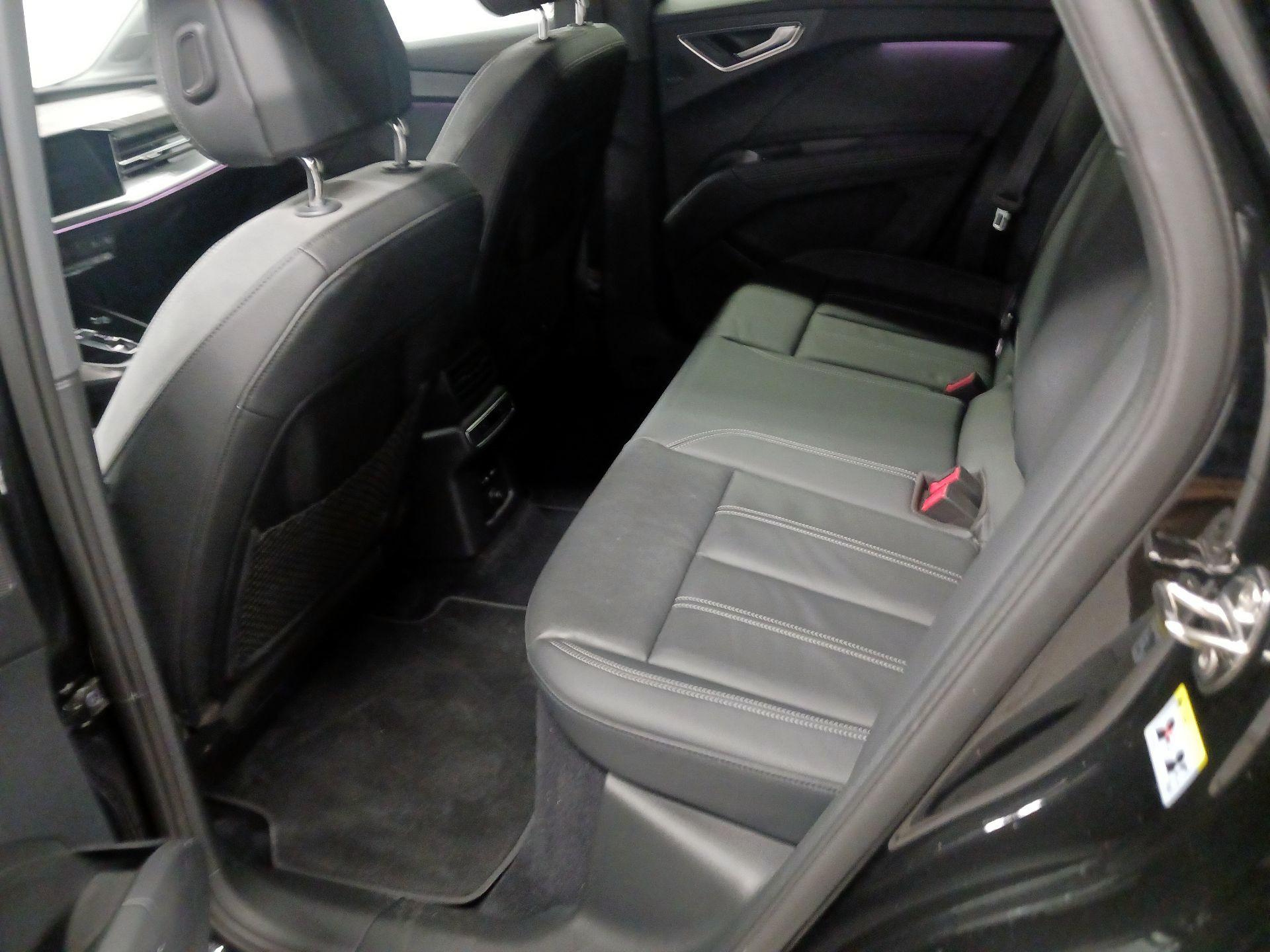 Thumbnail: 2023 Audi Q4 e-tron - 17