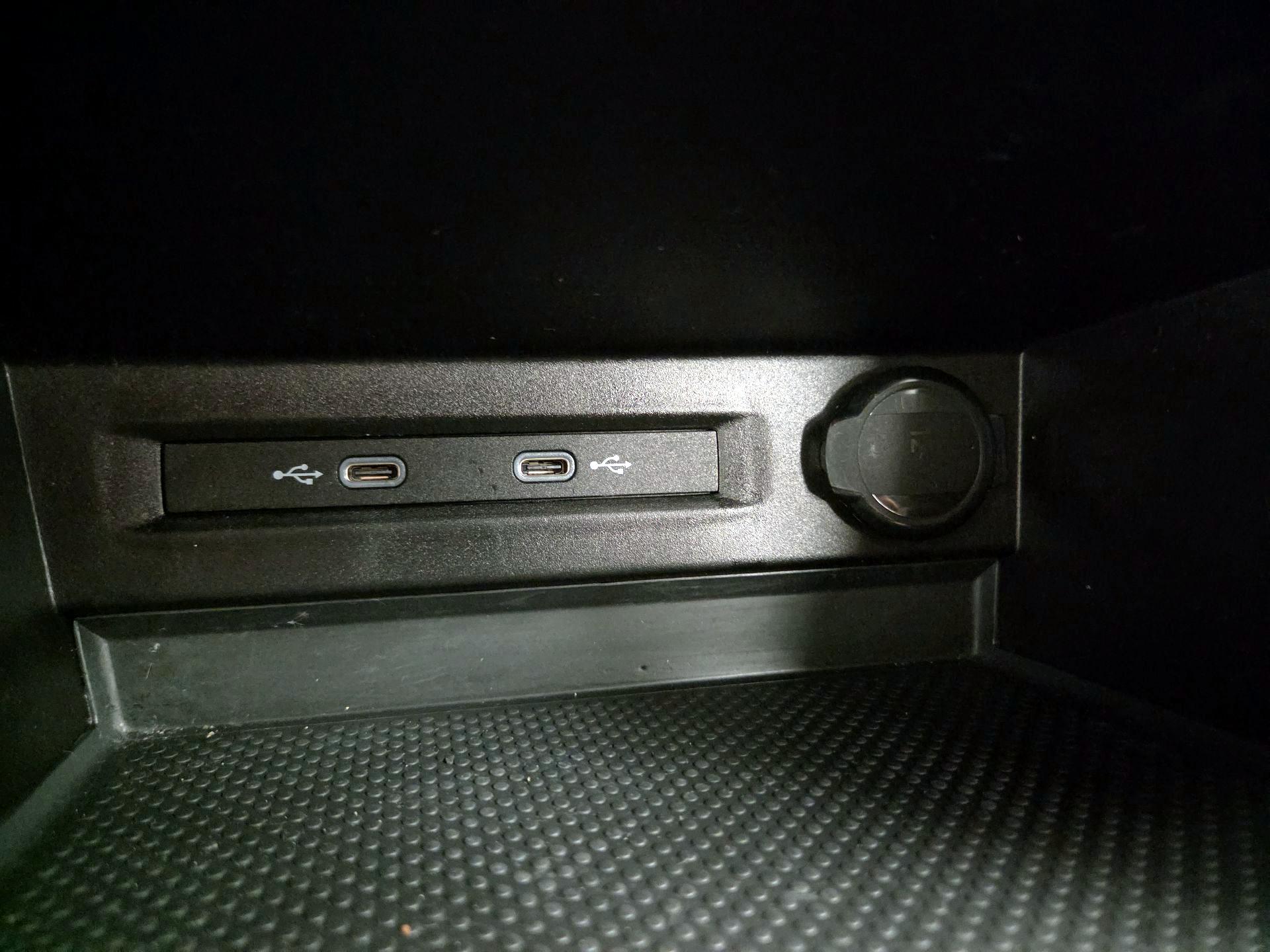 Thumbnail: 2022 Volkswagen Taos - 18