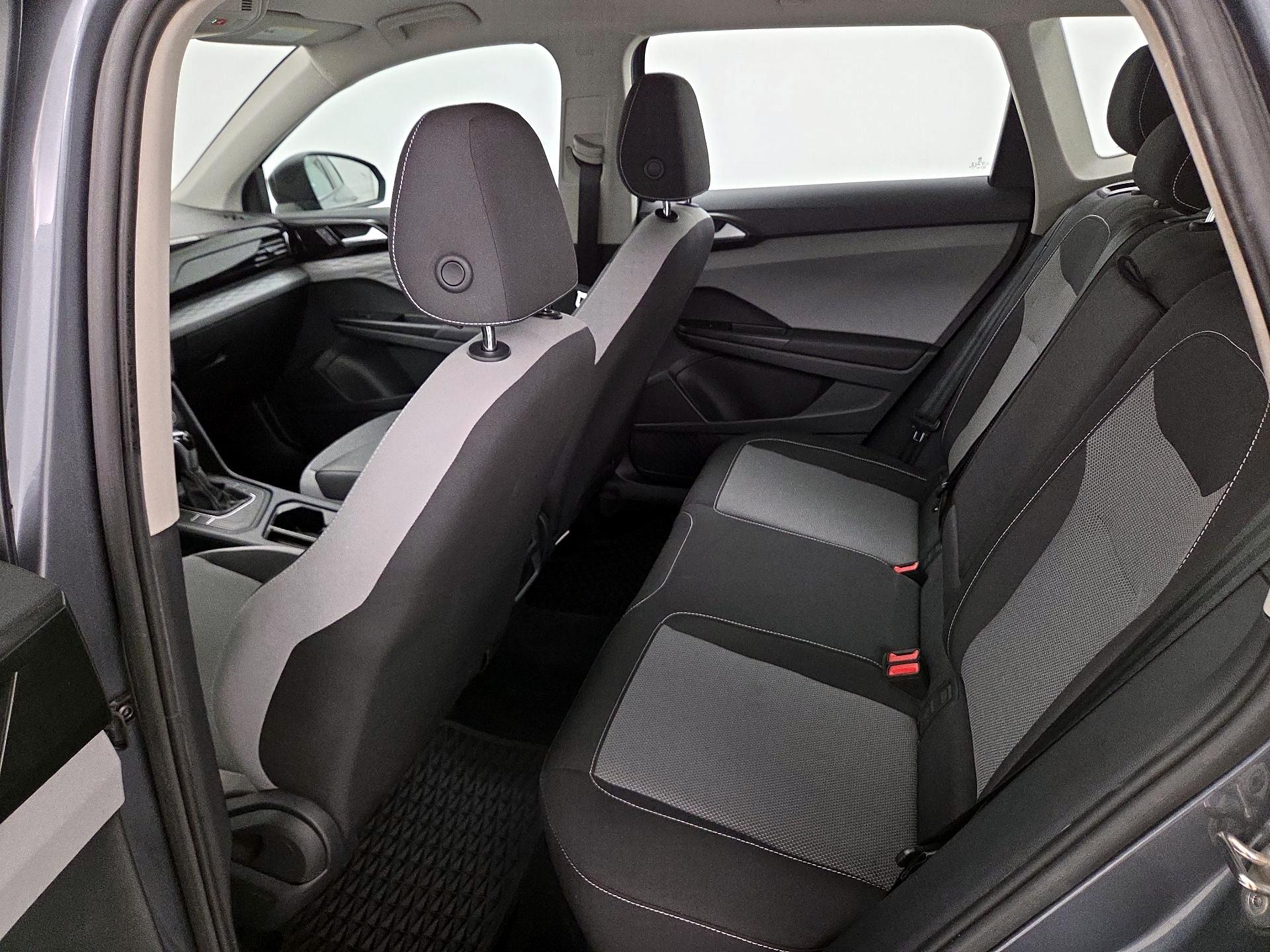 Thumbnail: 2022 Volkswagen Taos - 19