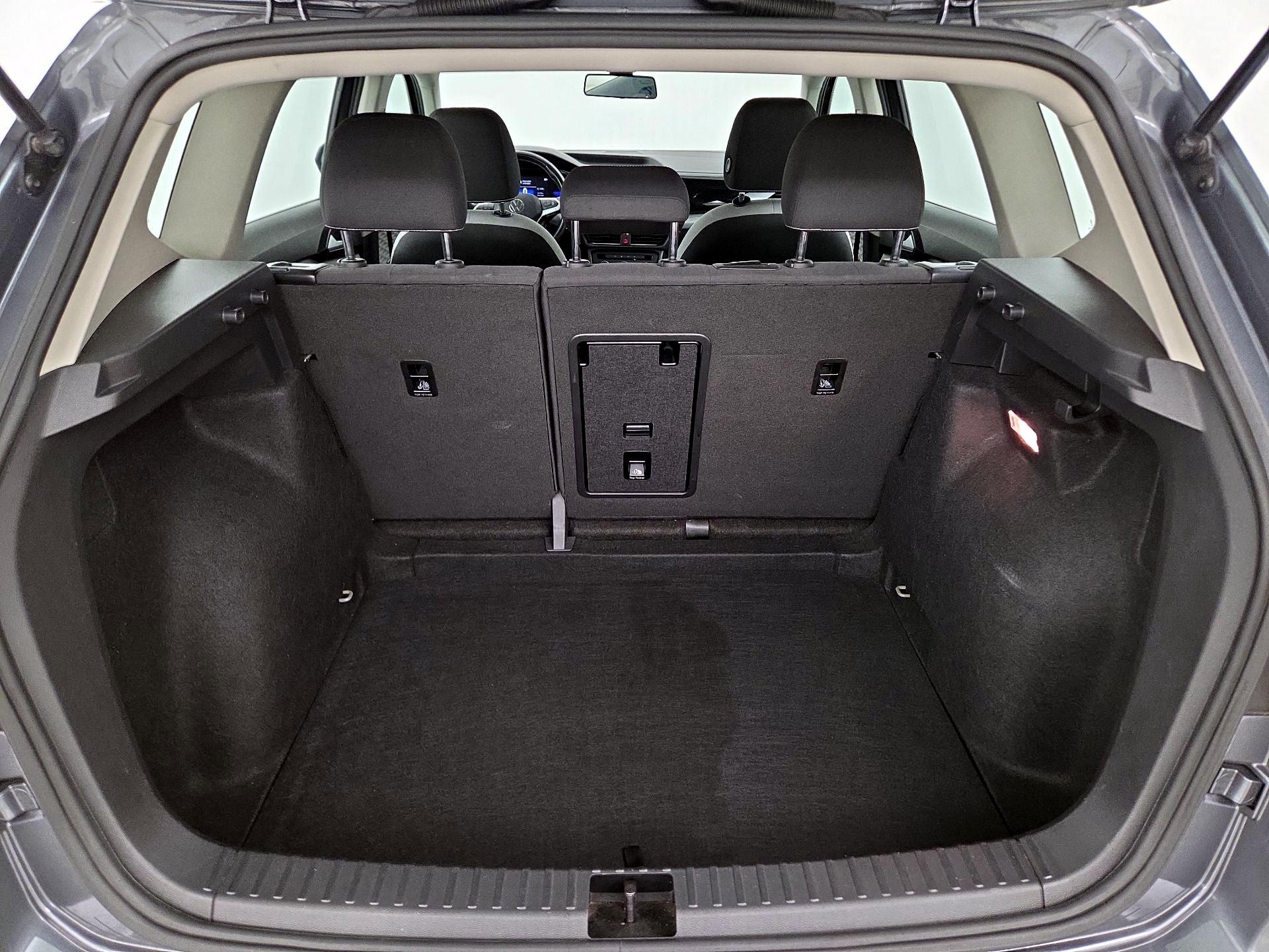 Thumbnail: 2022 Volkswagen Taos - 20