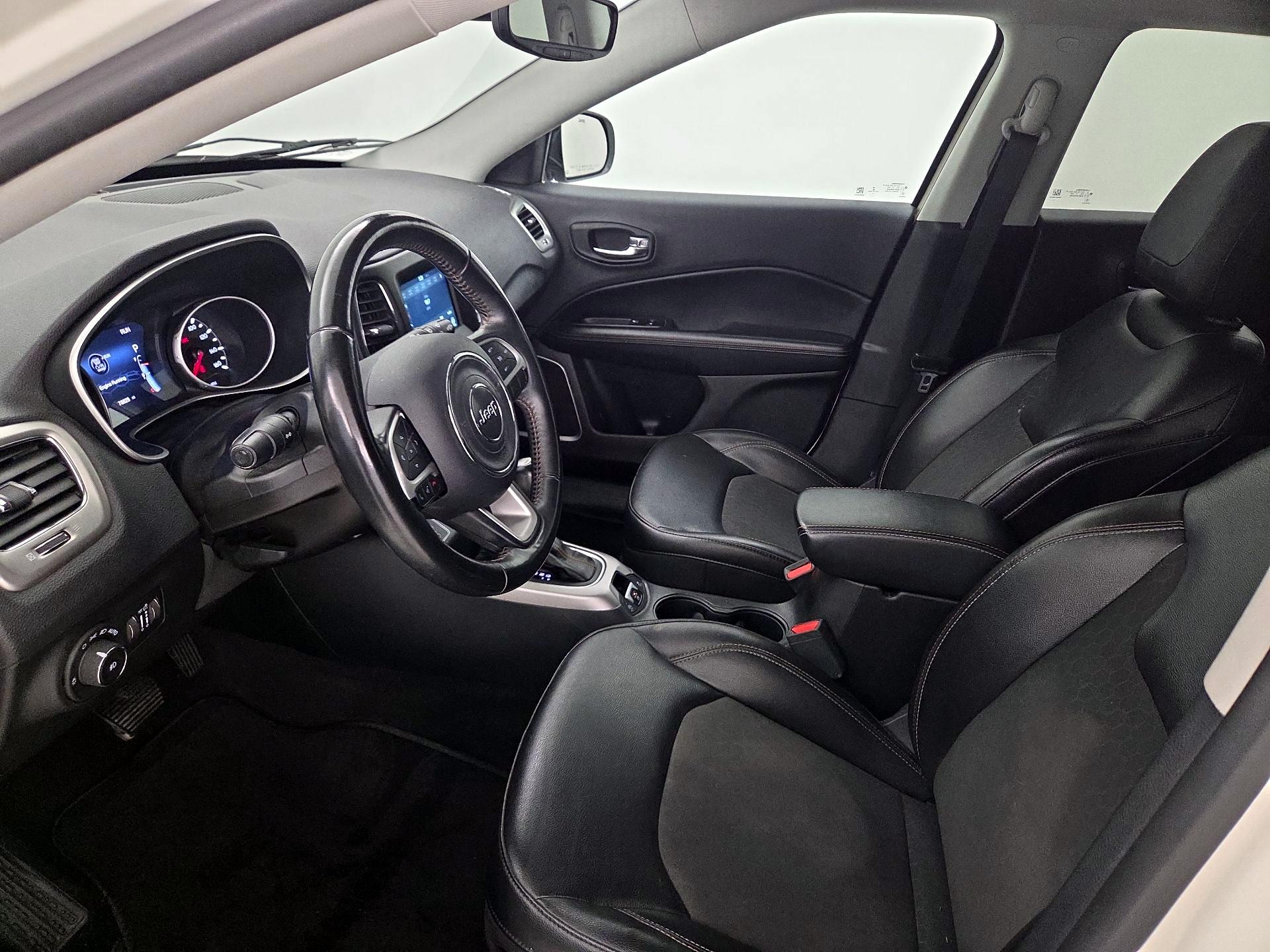 Thumbnail: 2018 Jeep Compass - 11