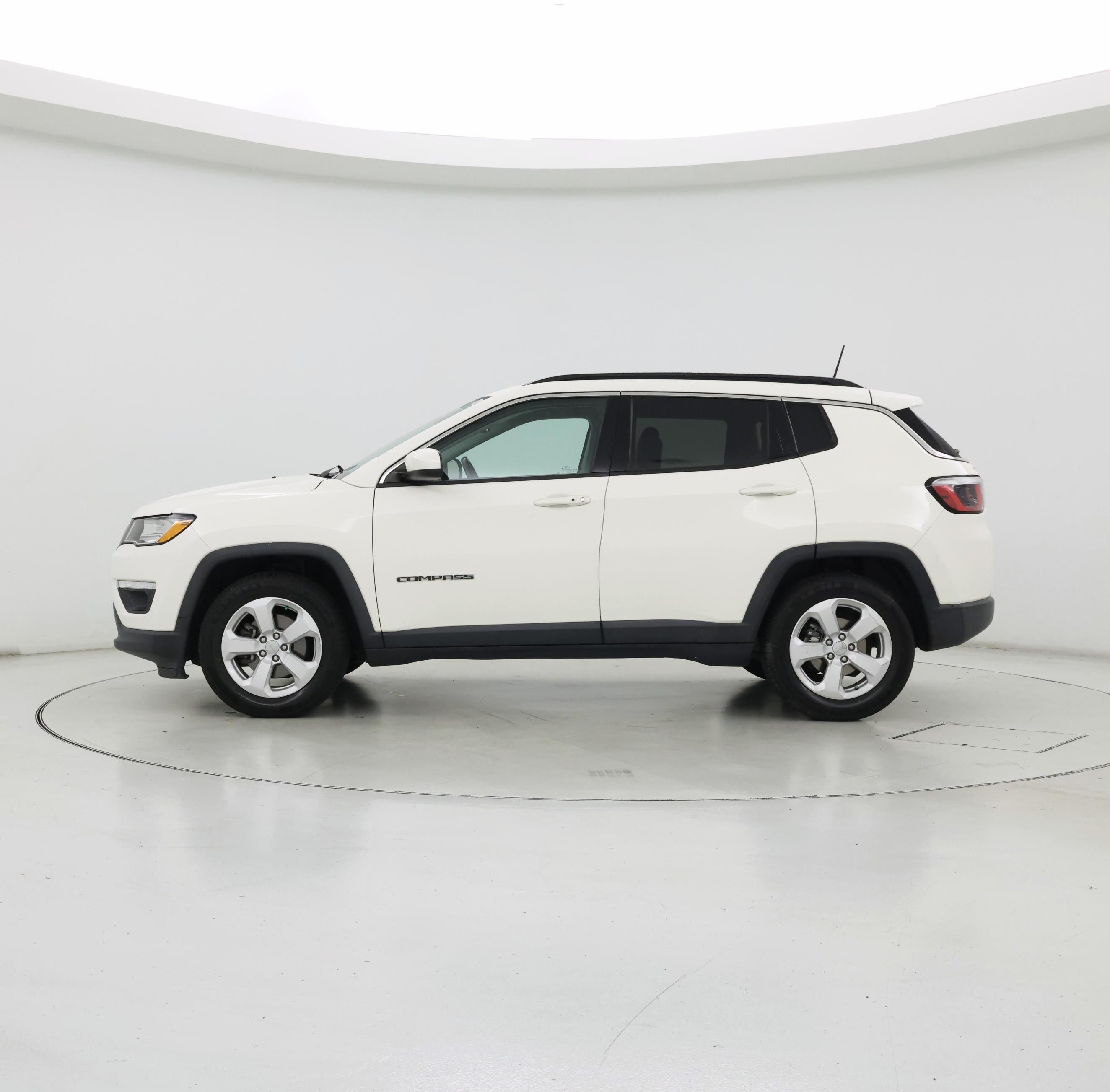 Thumbnail: 2018 Jeep Compass - 3