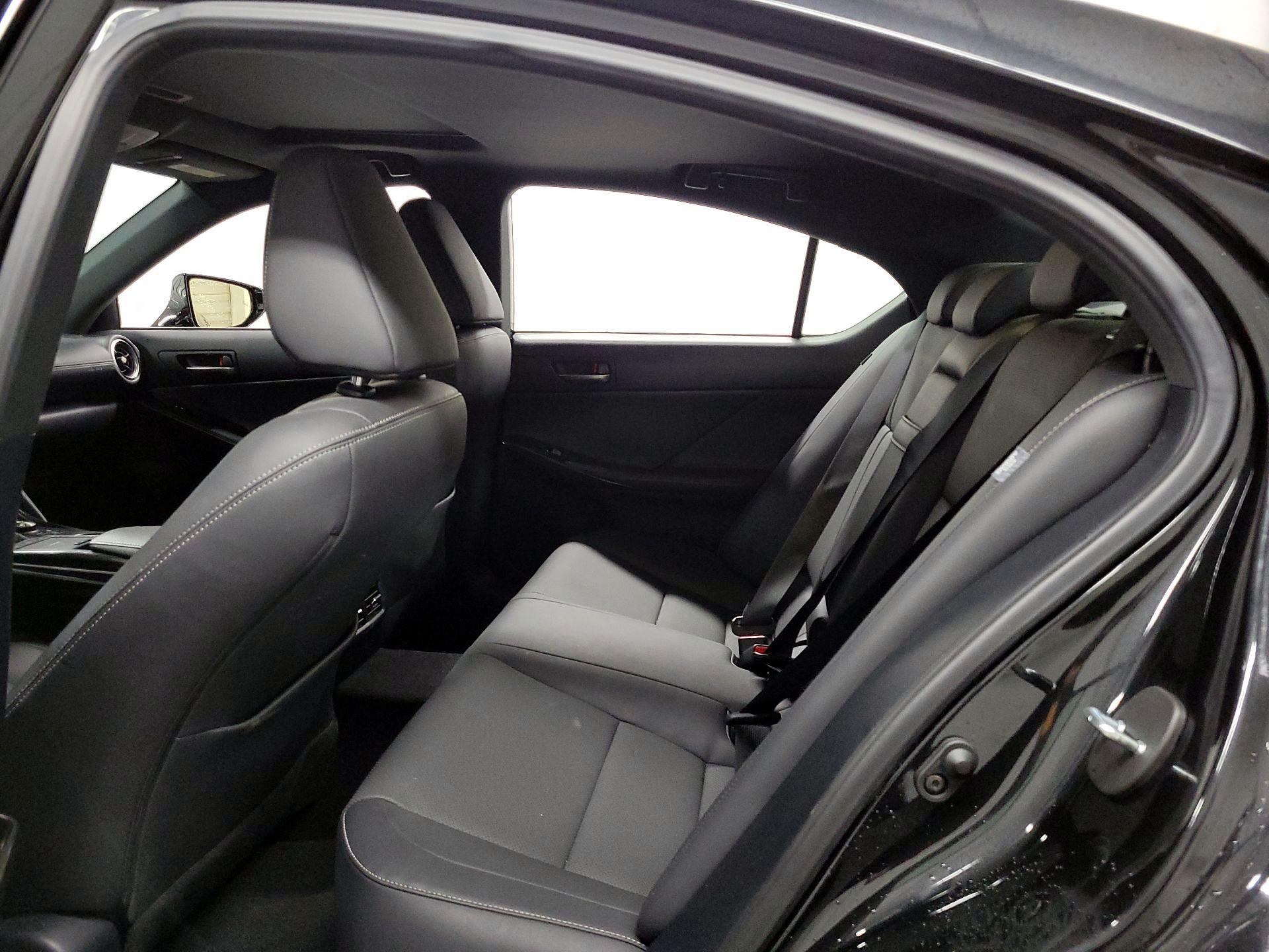 Thumbnail: 2021 Lexus IS - 17