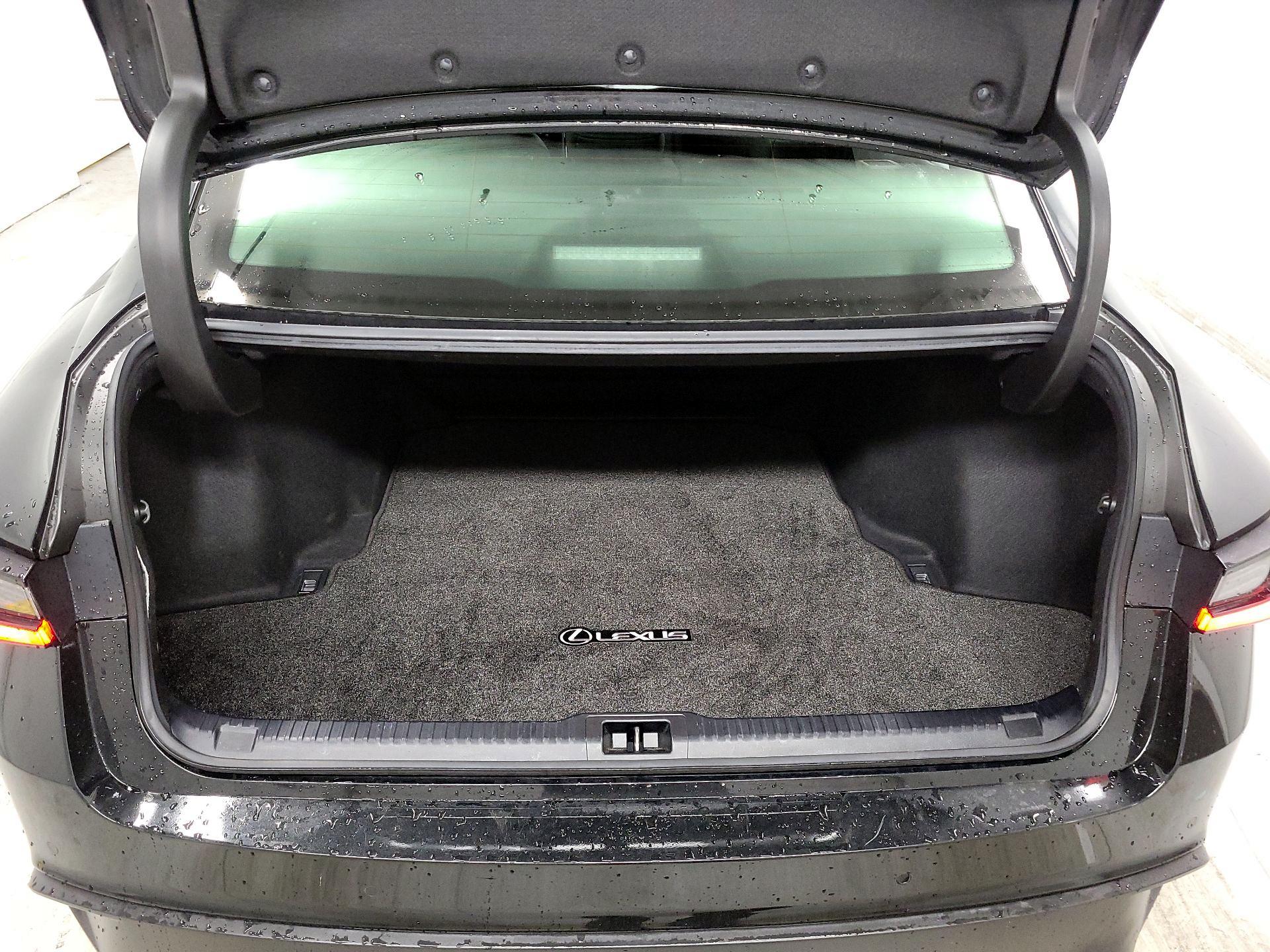 Thumbnail: 2021 Lexus IS - 18