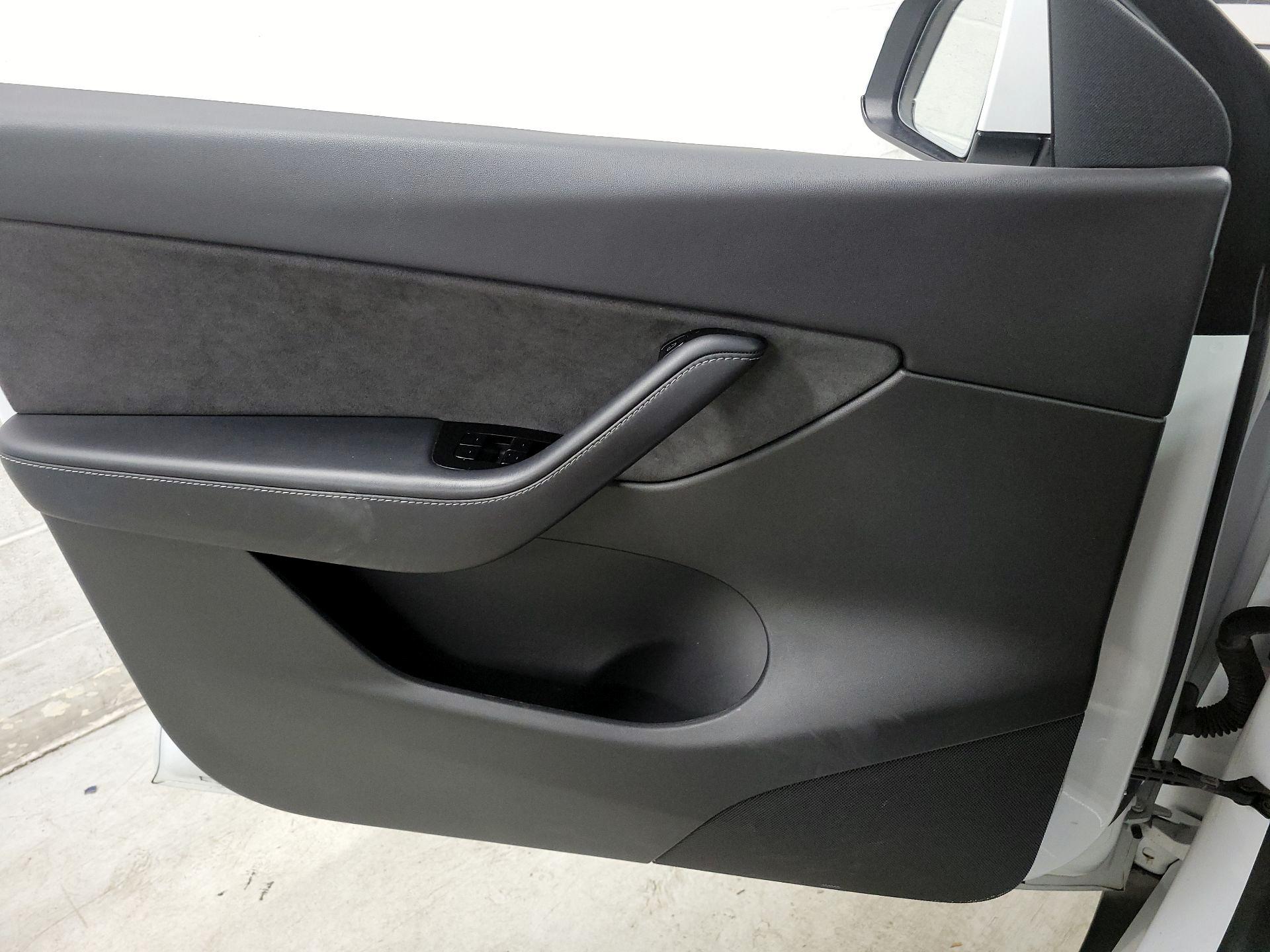 Thumbnail: 2021 Tesla Model Y - 12