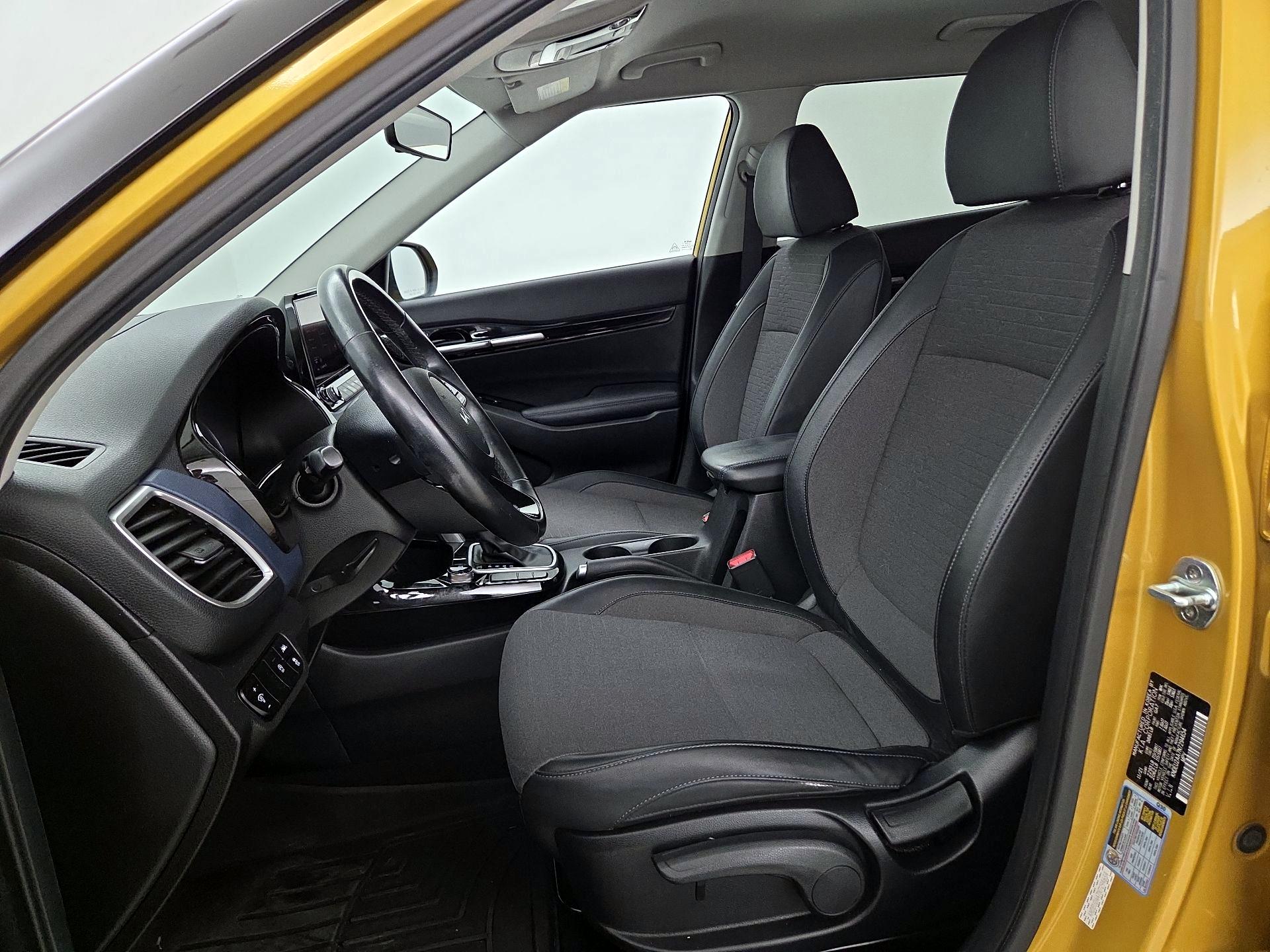 Thumbnail: 2022 Kia Seltos - 11