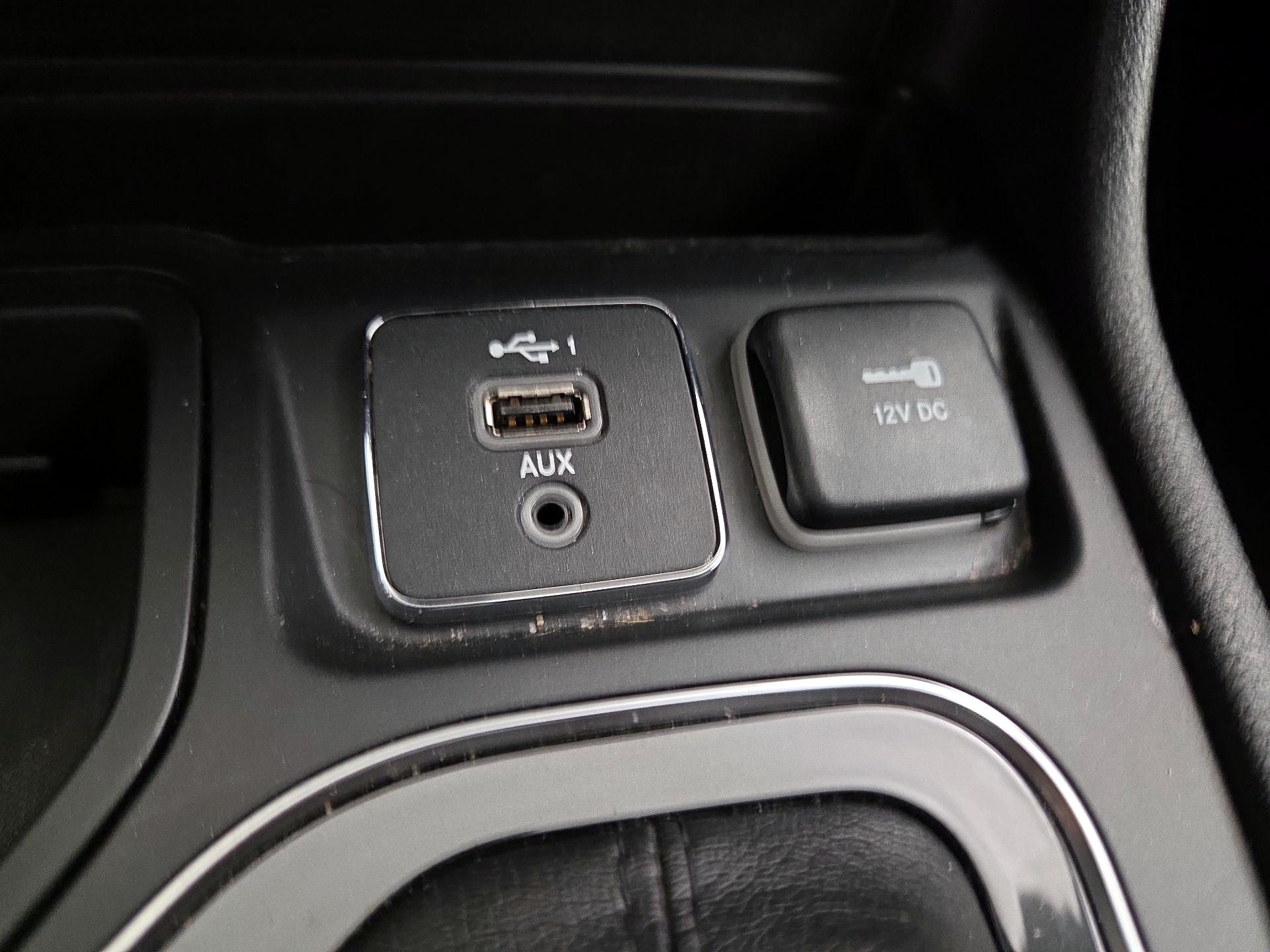 Thumbnail: 2019 Jeep Cherokee - 19